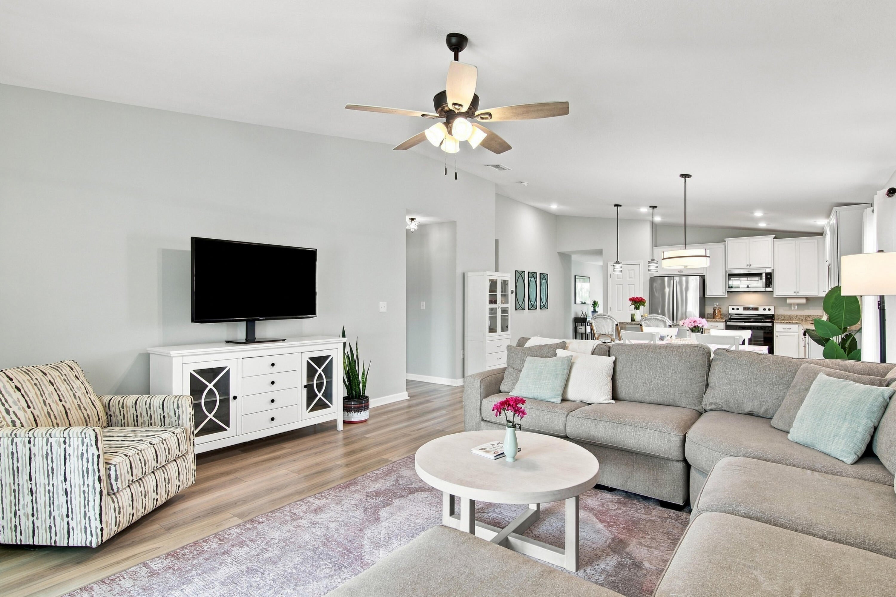 RIVERWALK - Residential
