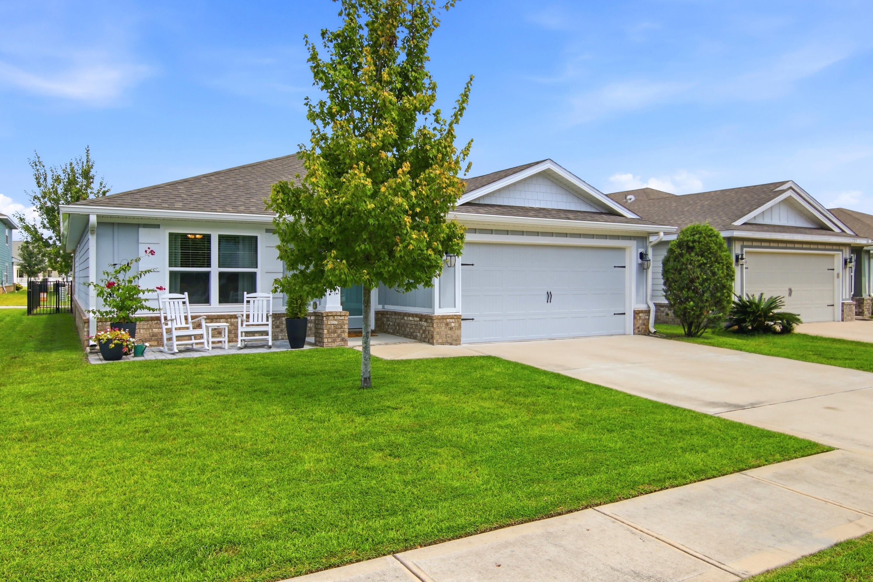 RIVERWALK - Residential