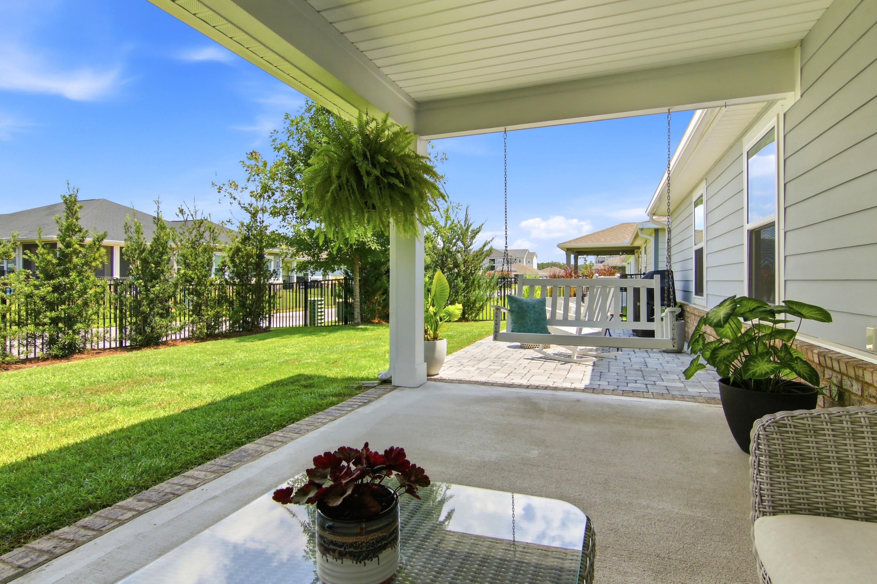 RIVERWALK - Residential