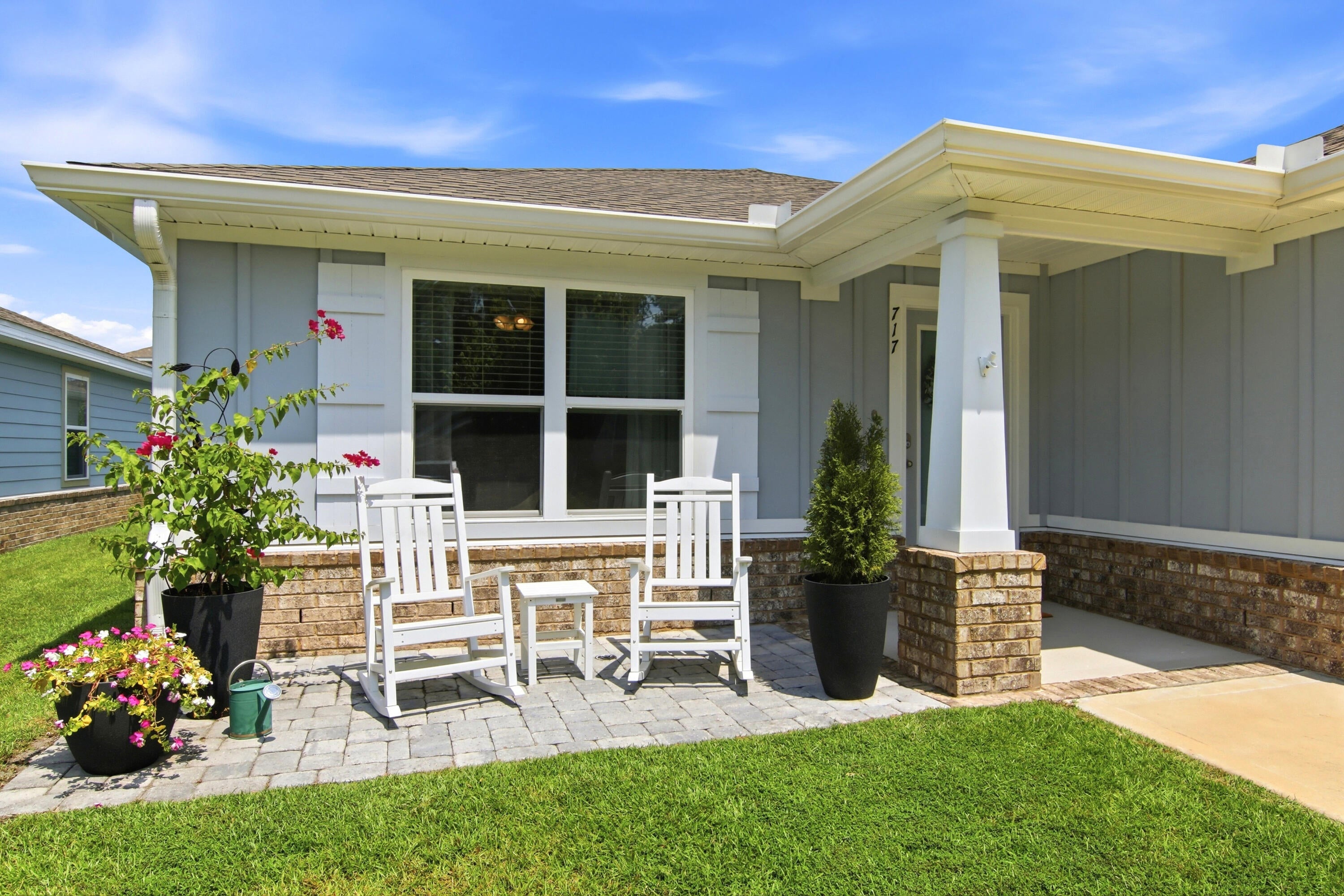 RIVERWALK - Residential