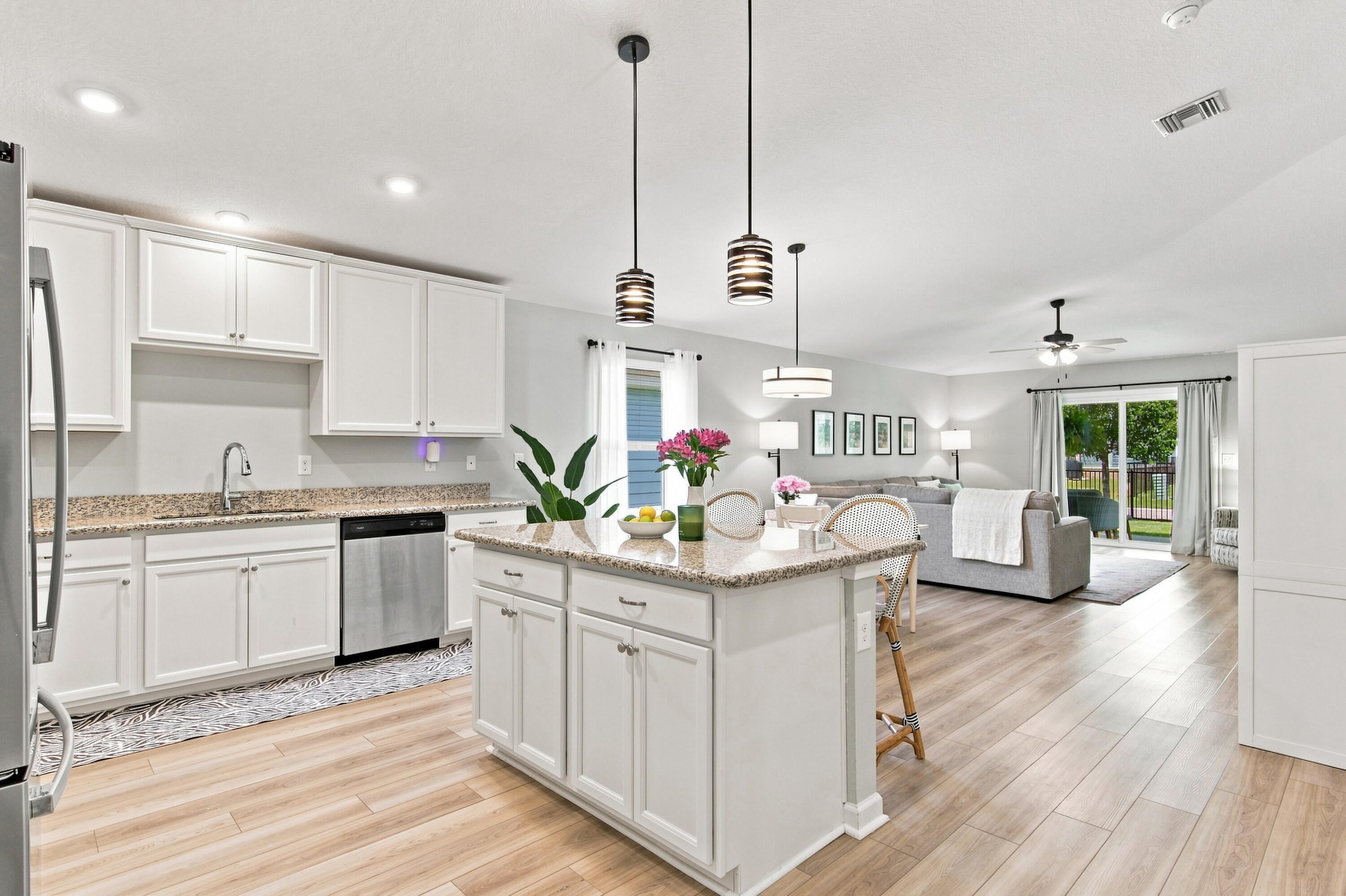 RIVERWALK - Residential