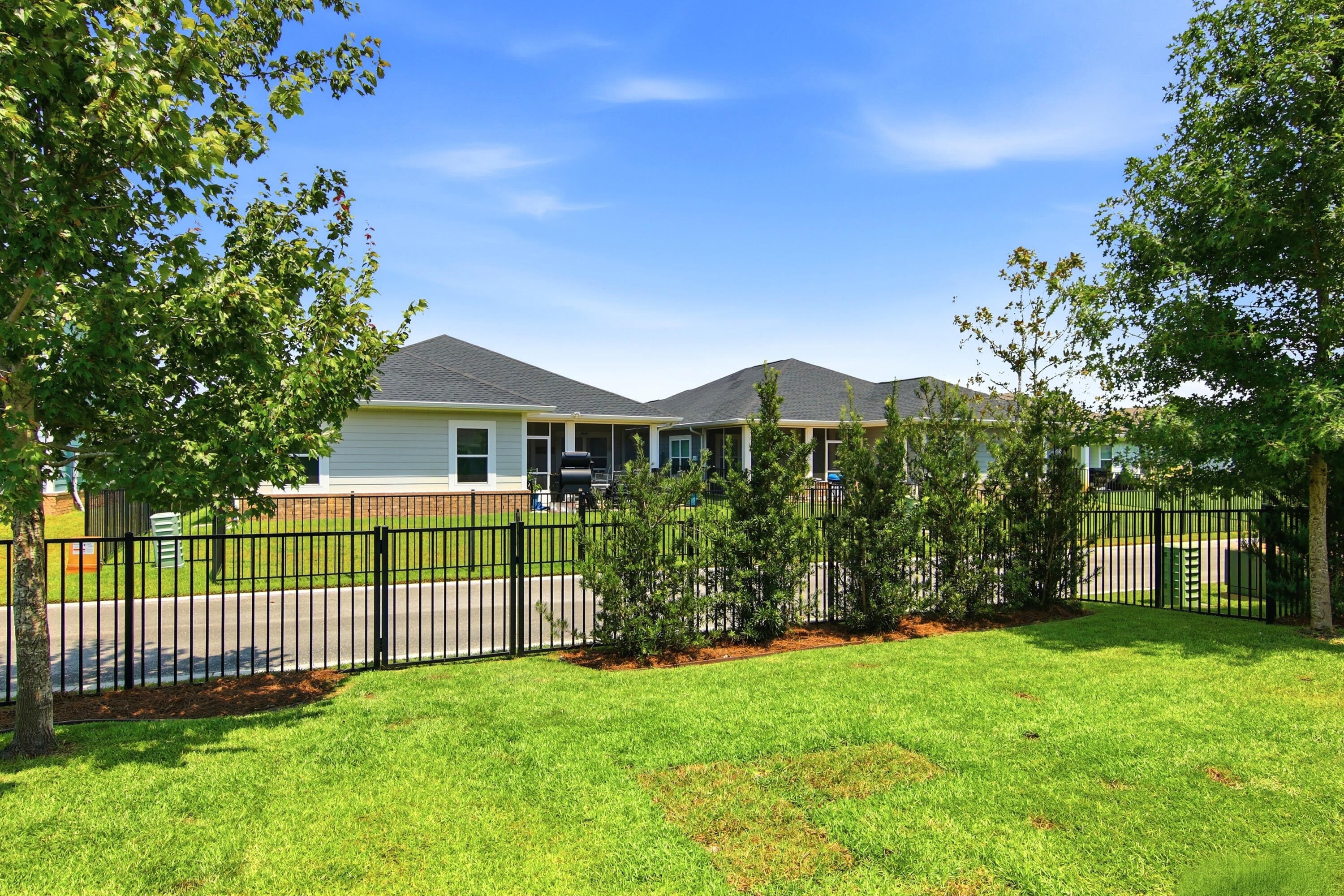 RIVERWALK - Residential