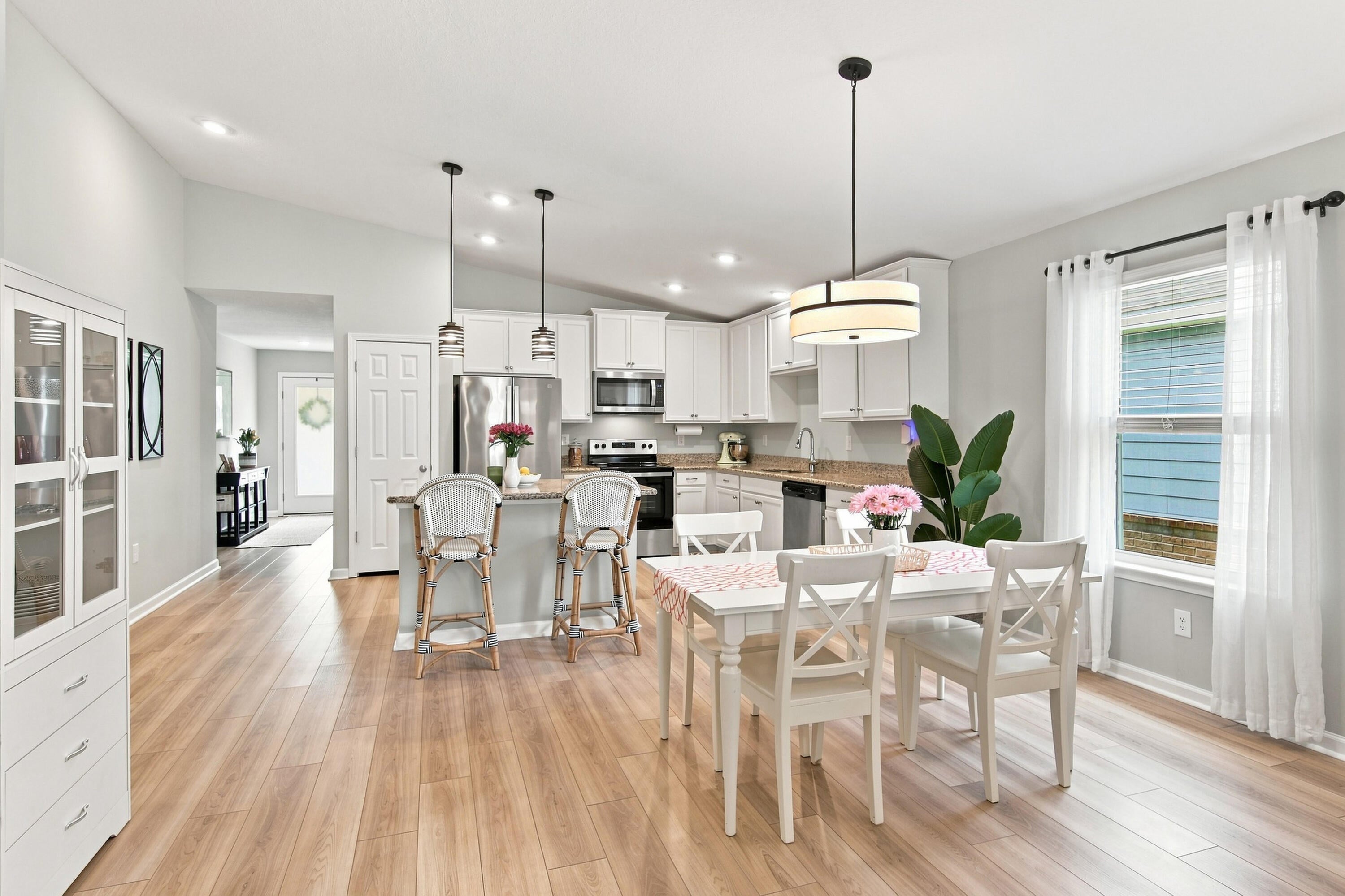 RIVERWALK - Residential