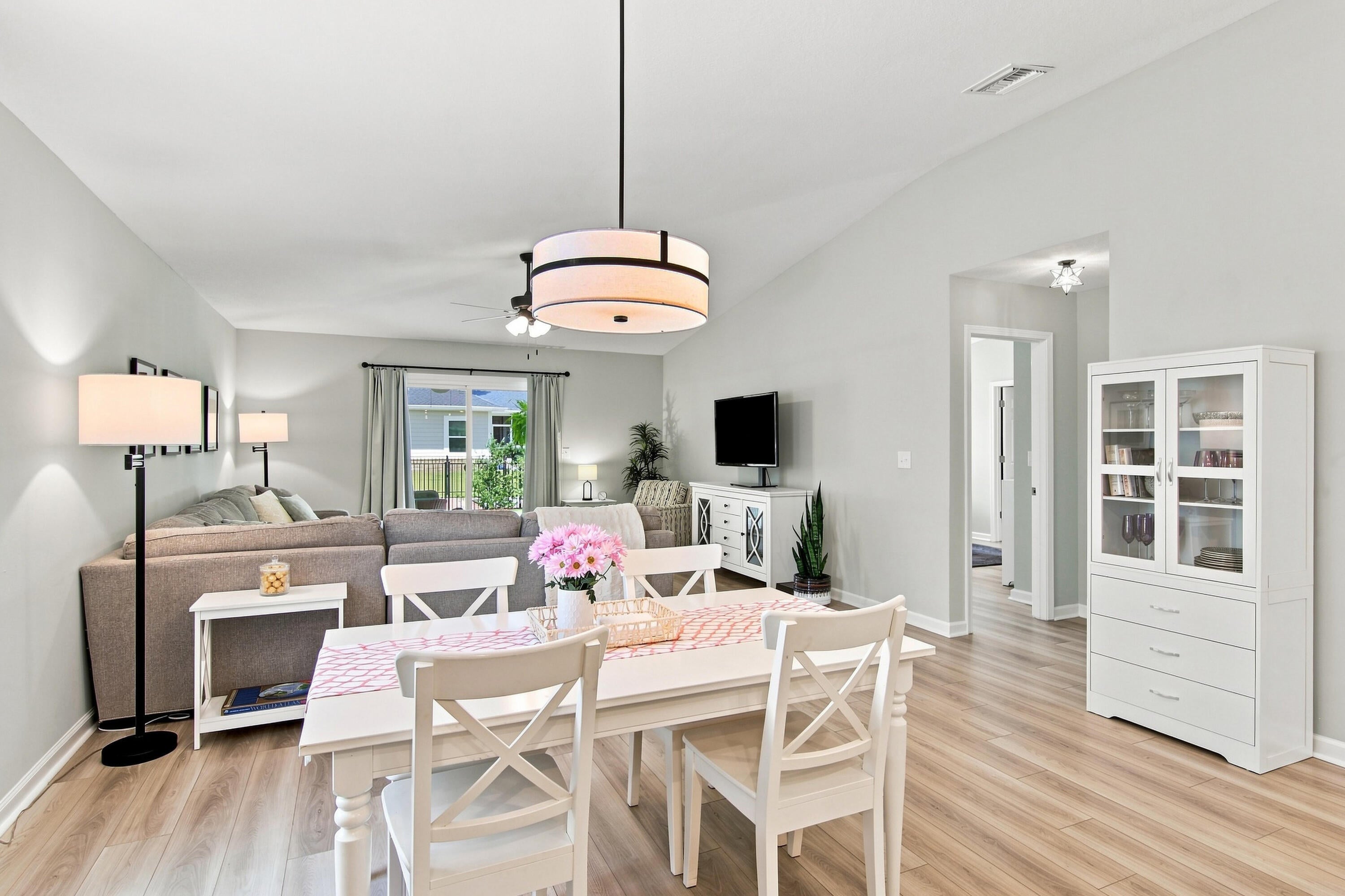 RIVERWALK - Residential