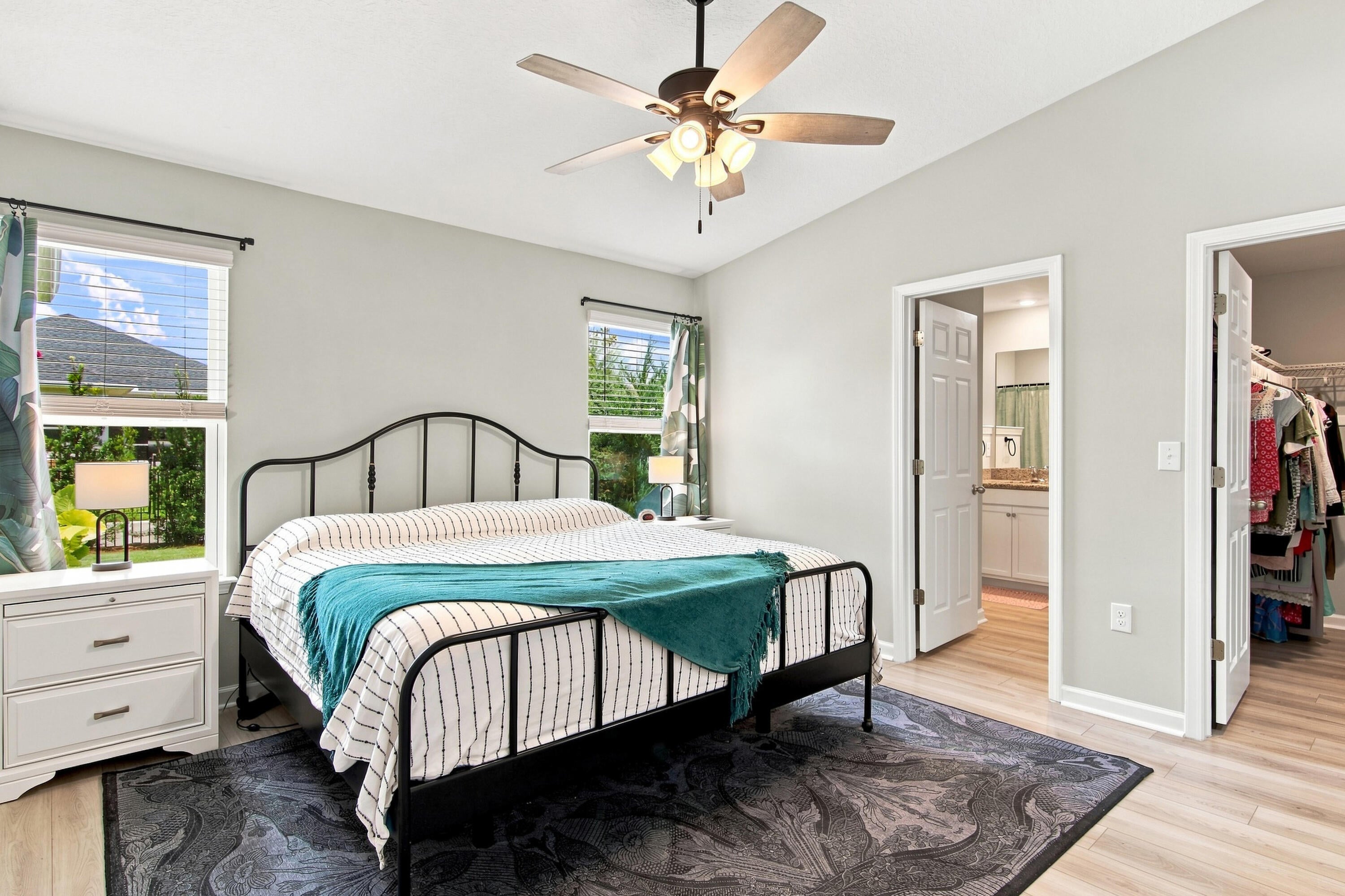 RIVERWALK - Residential