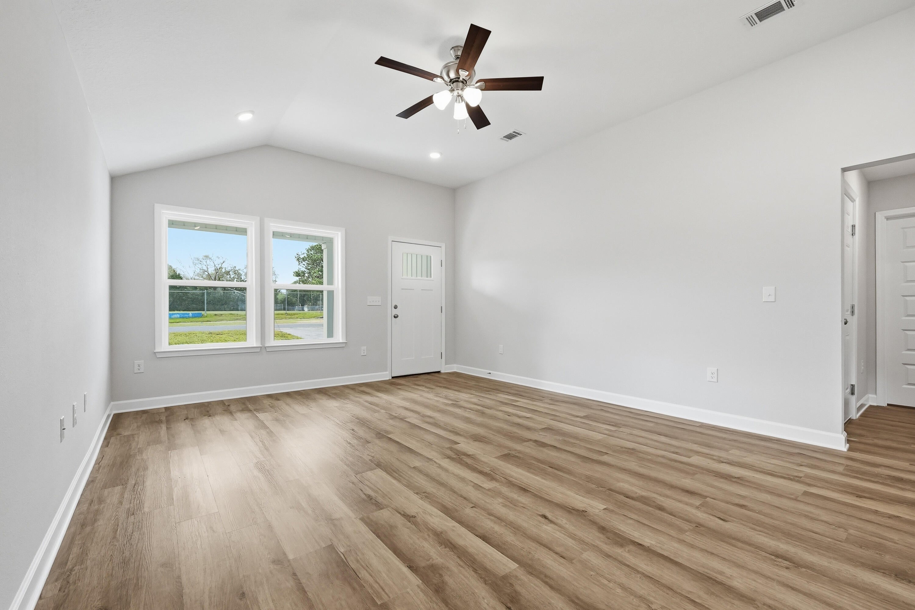 OAKDALE MINI FARMS - Residential