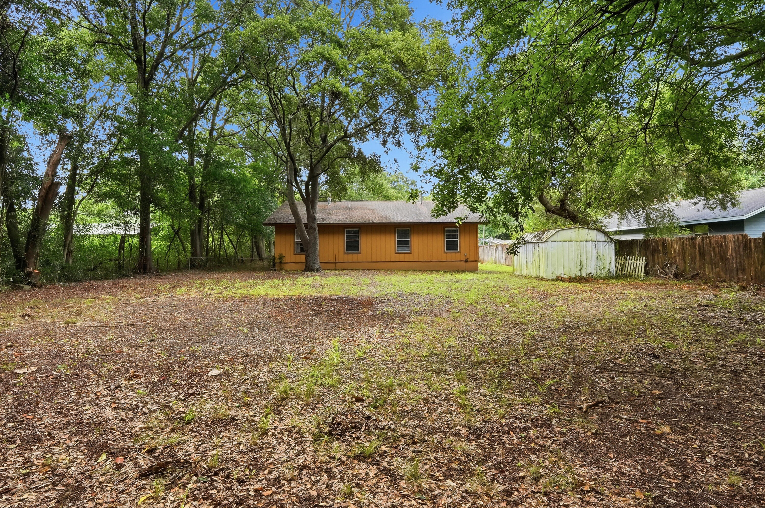 ROSEMONT - Residential Lease