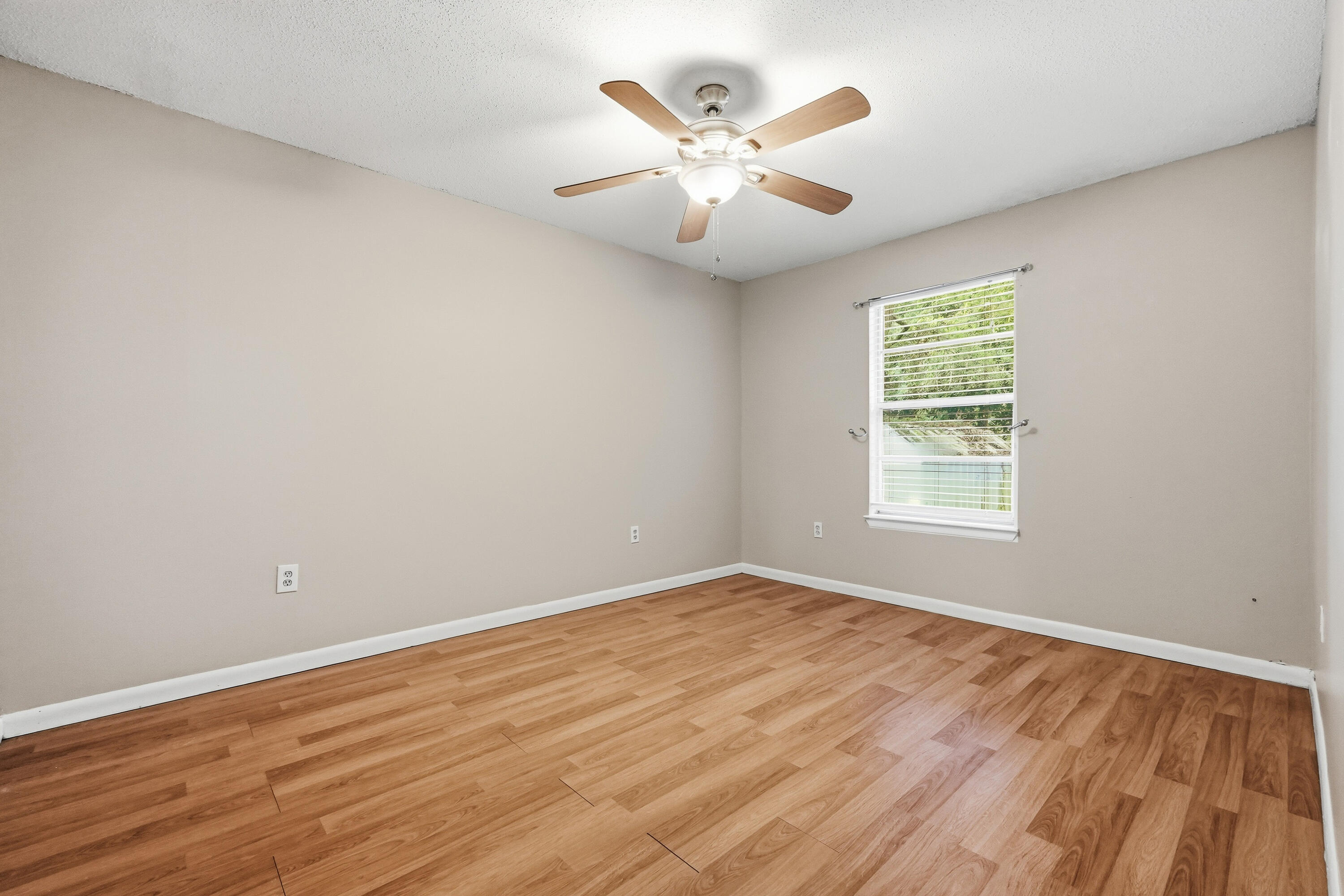 ROSEMONT - Residential Lease
