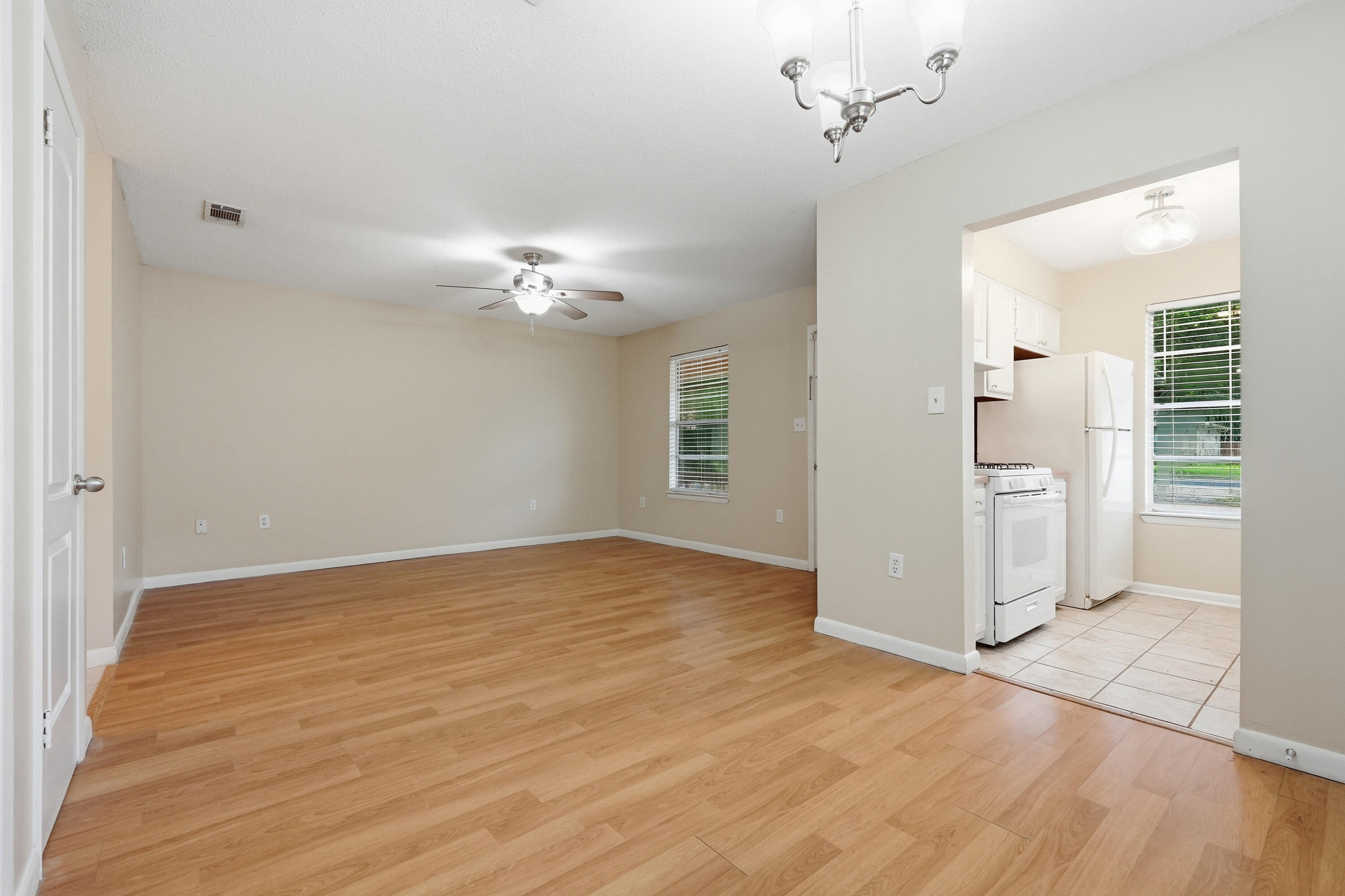 ROSEMONT - Residential Lease