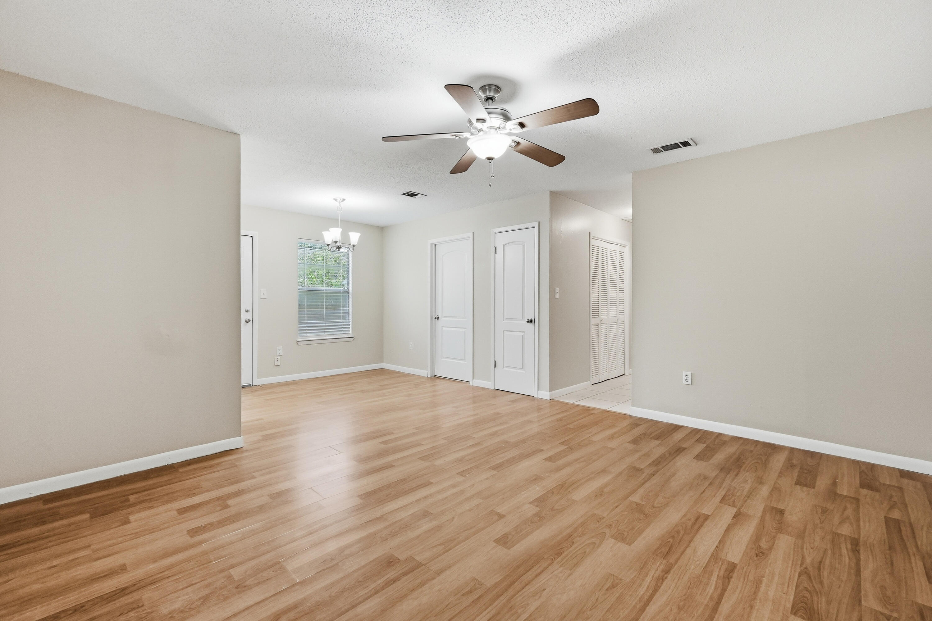 ROSEMONT - Residential Lease
