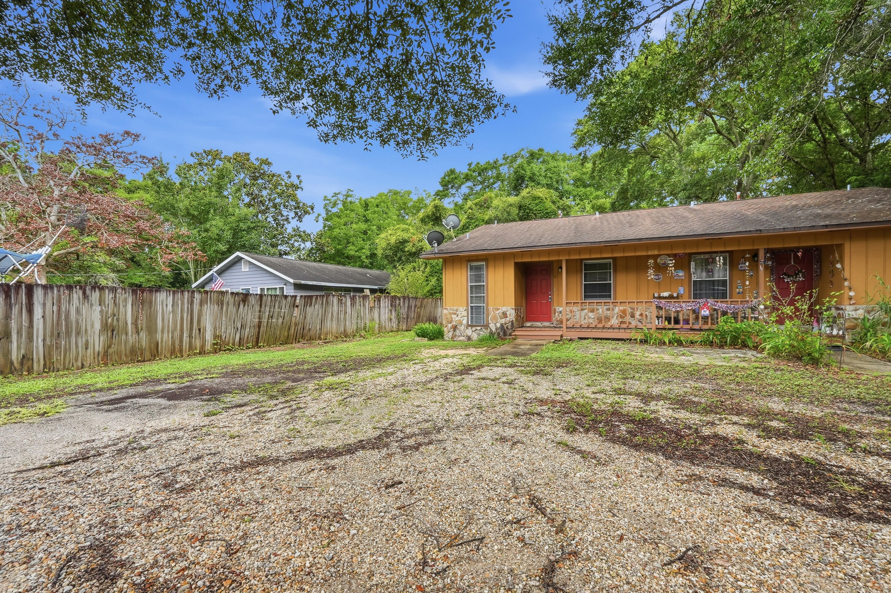 ROSEMONT - Residential Lease