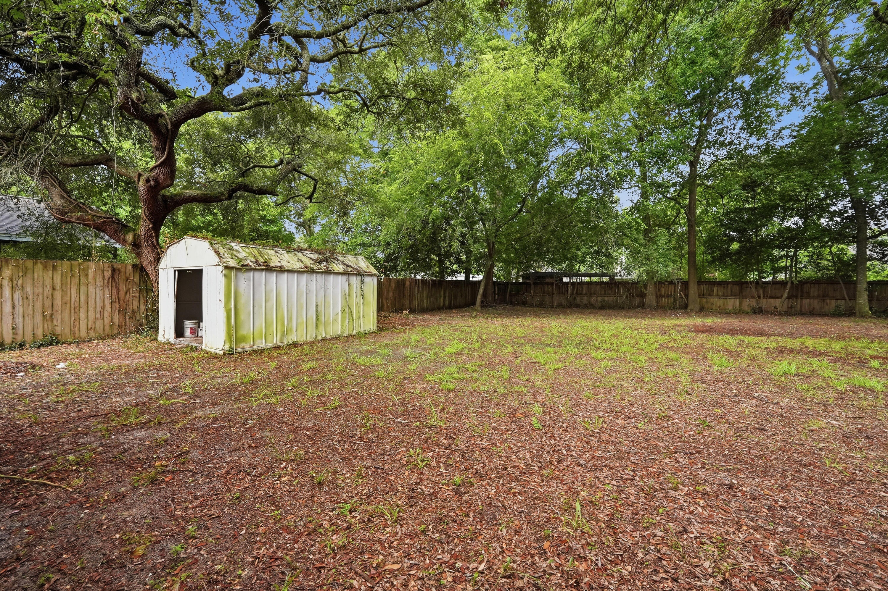 ROSEMONT - Residential Lease