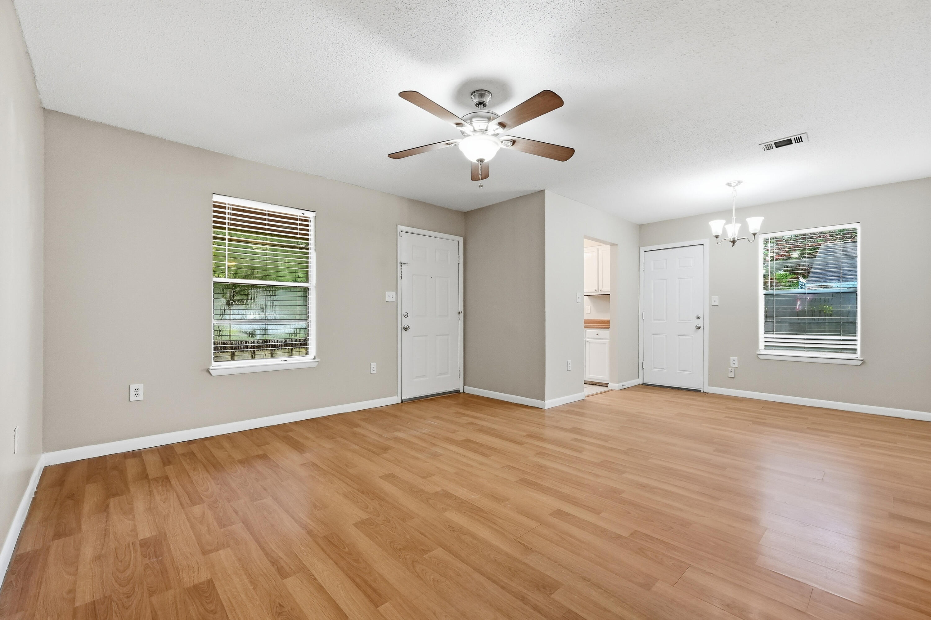 ROSEMONT - Residential Lease