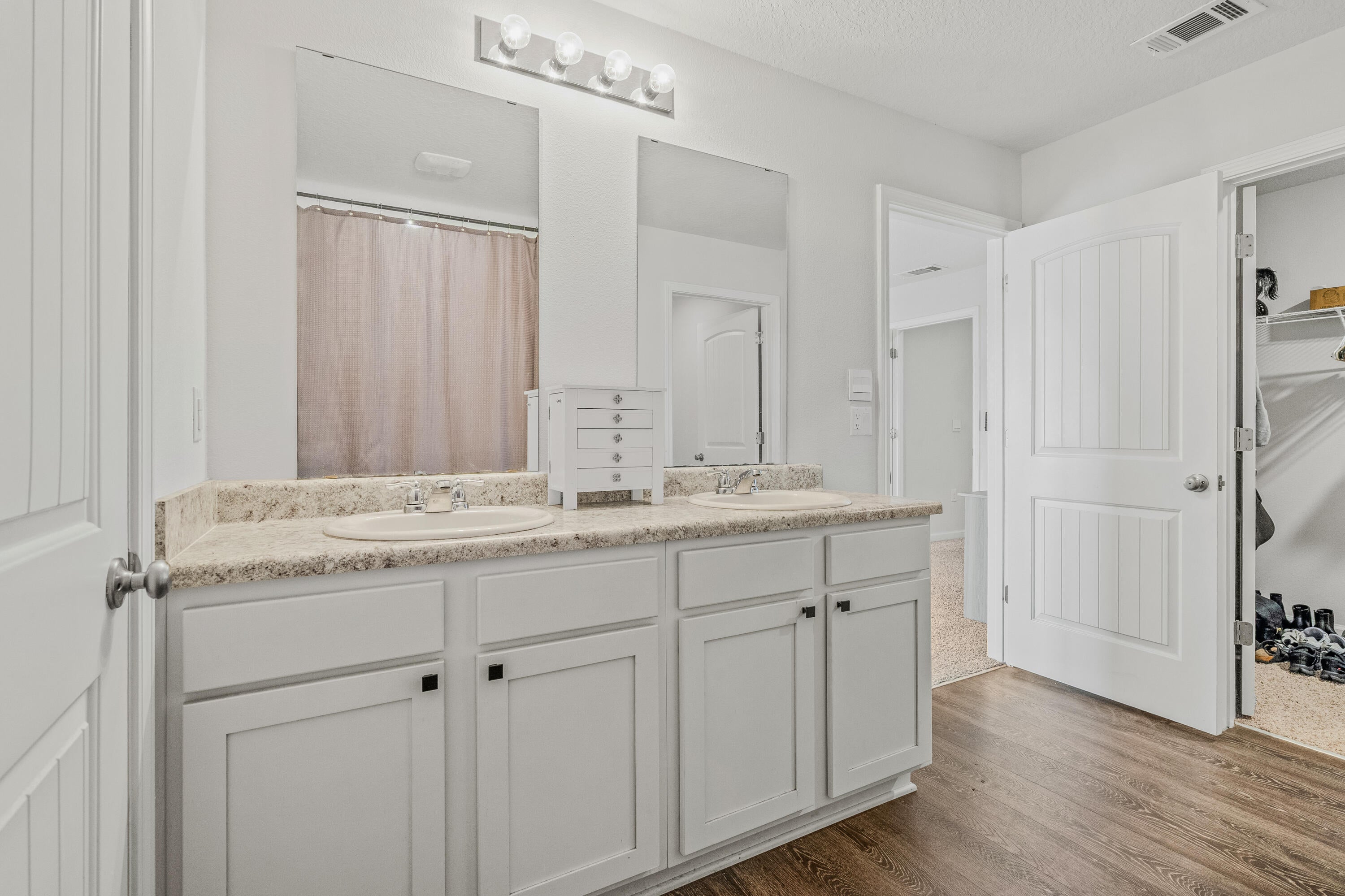 TIMBERLAND RIDGE - Residential