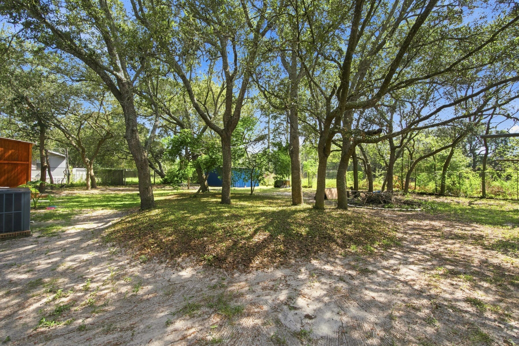 LEGEND WOODS ESTATES - Residential