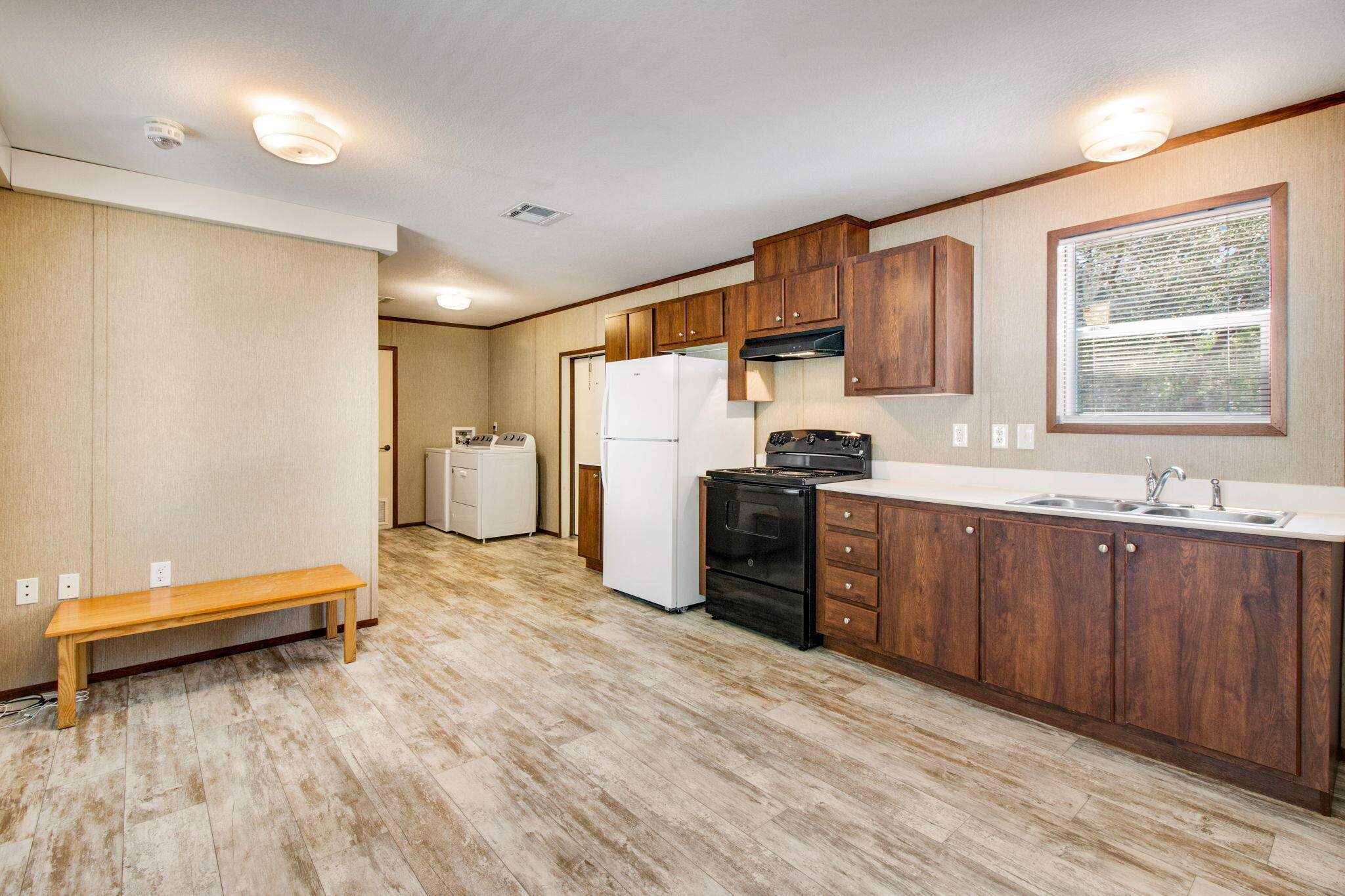 PEACHTREE FARMS UNREC - Residential Lease