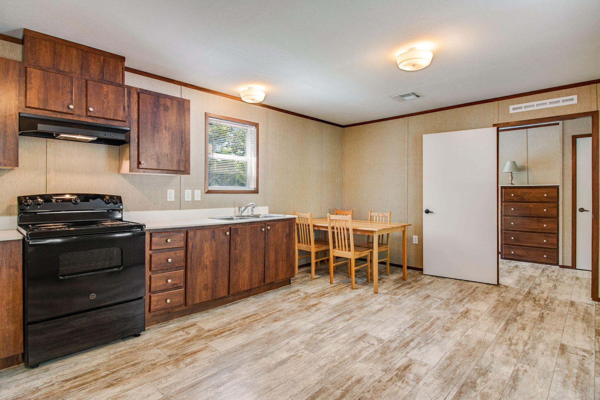 PEACHTREE FARMS UNREC - Residential Lease
