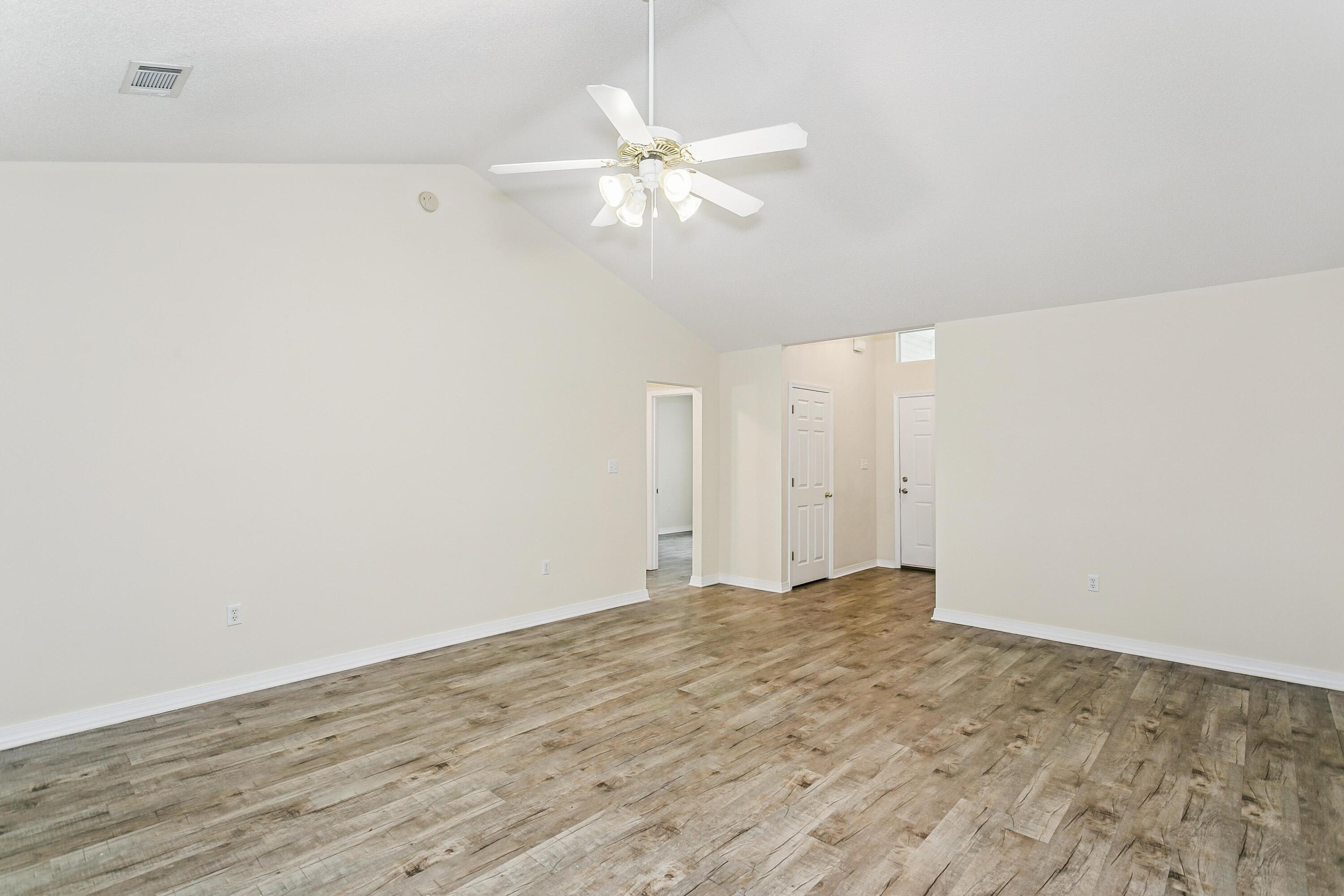 CREEKSIDE - Residential