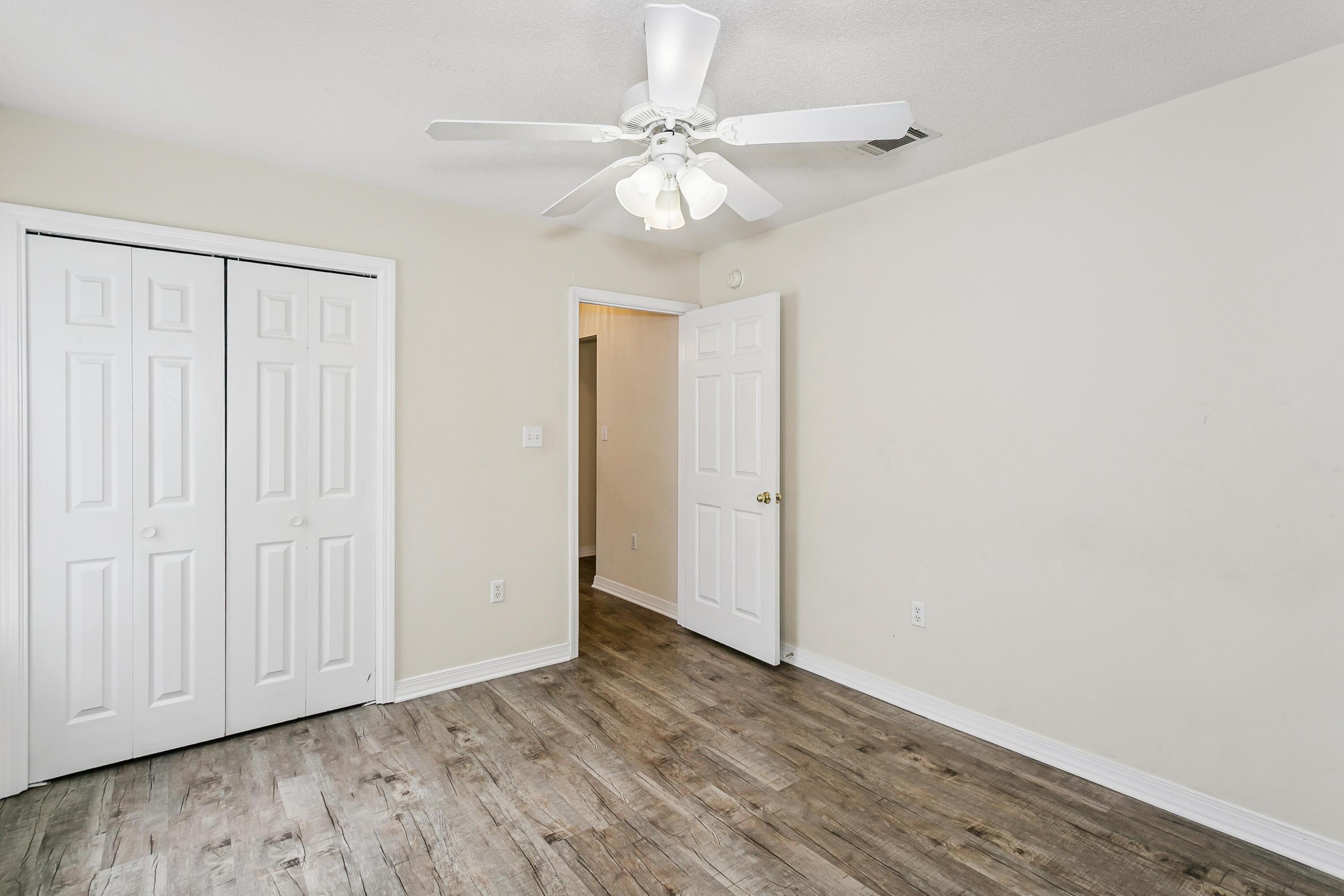 CREEKSIDE - Residential
