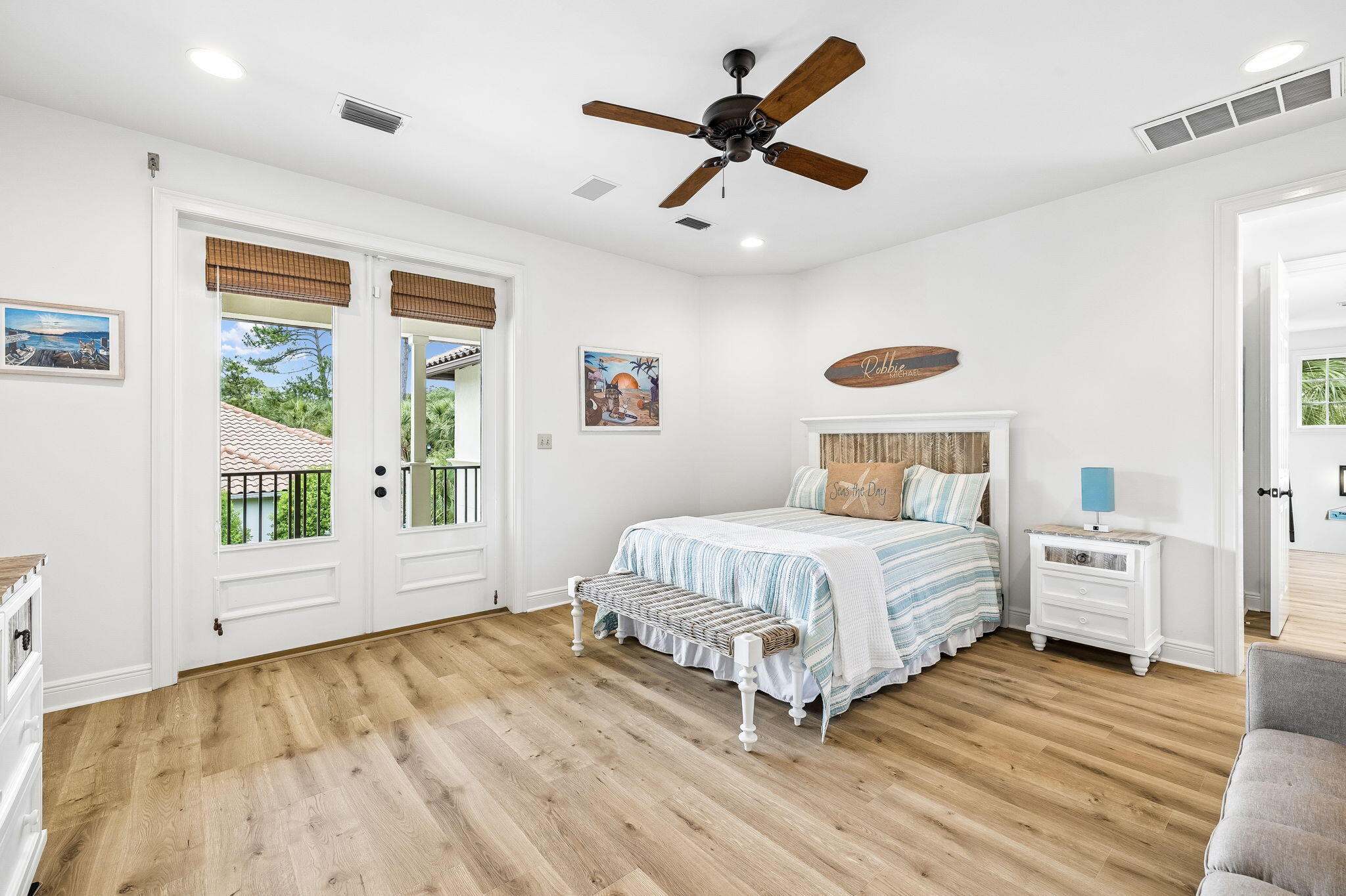 BAYTOWNE AVE EAST - Residential
