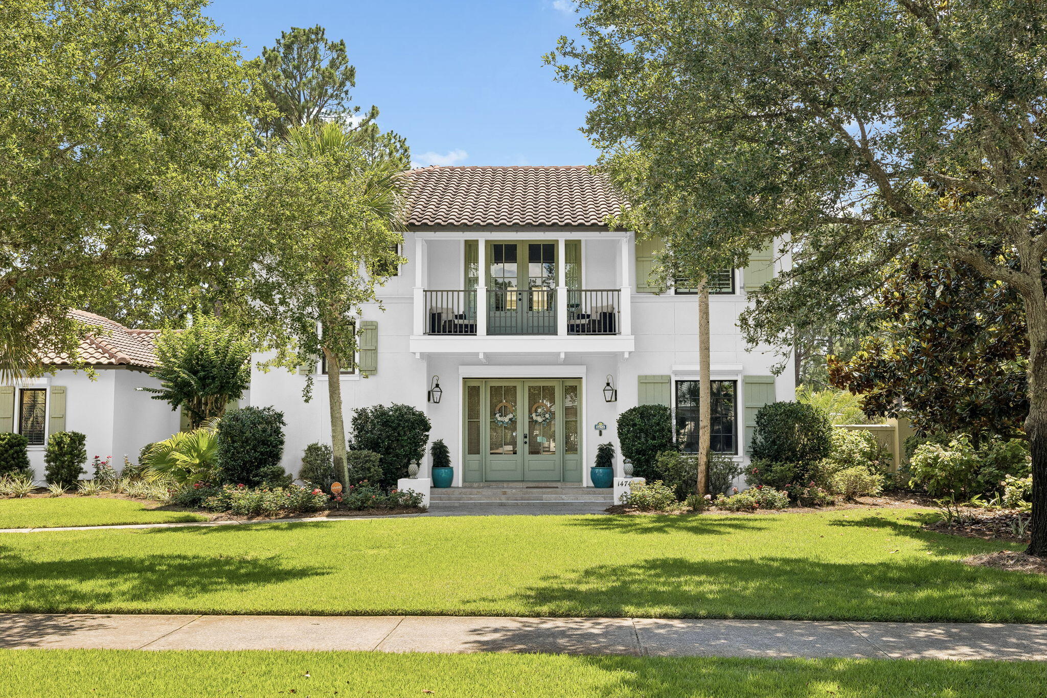 BAYTOWNE AVE EAST - Residential