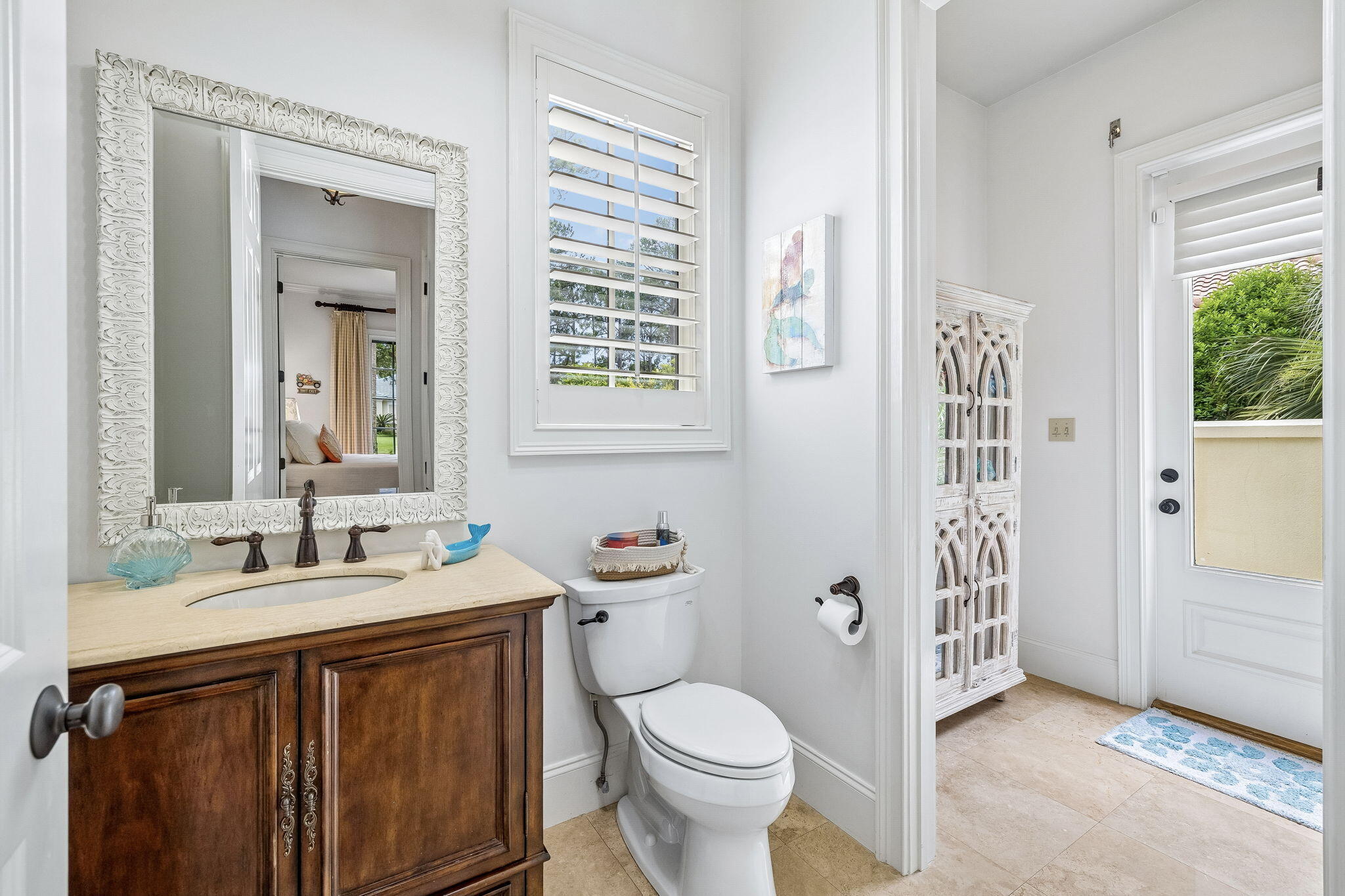 BAYTOWNE AVE EAST - Residential
