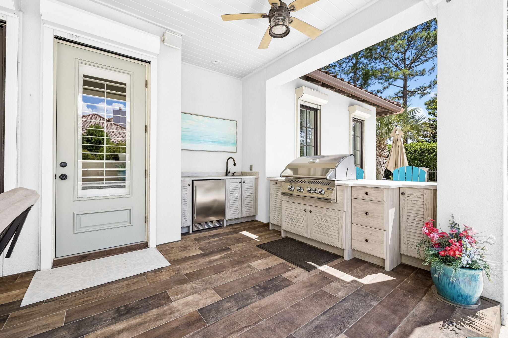 BAYTOWNE AVE EAST - Residential