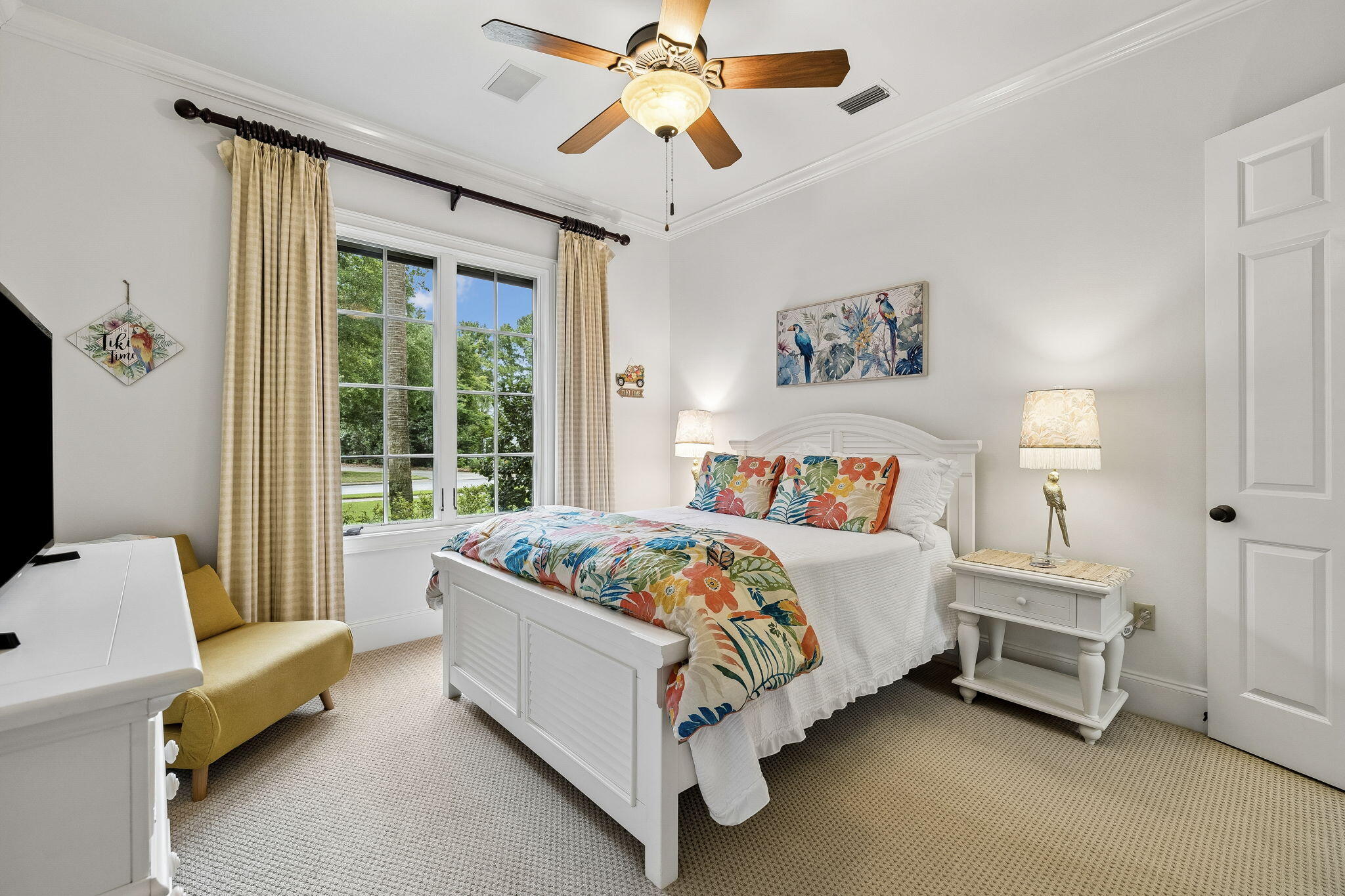 BAYTOWNE AVE EAST - Residential