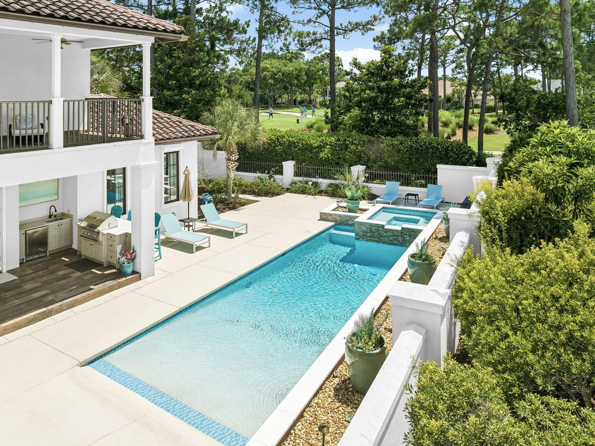 BAYTOWNE AVE EAST - Residential