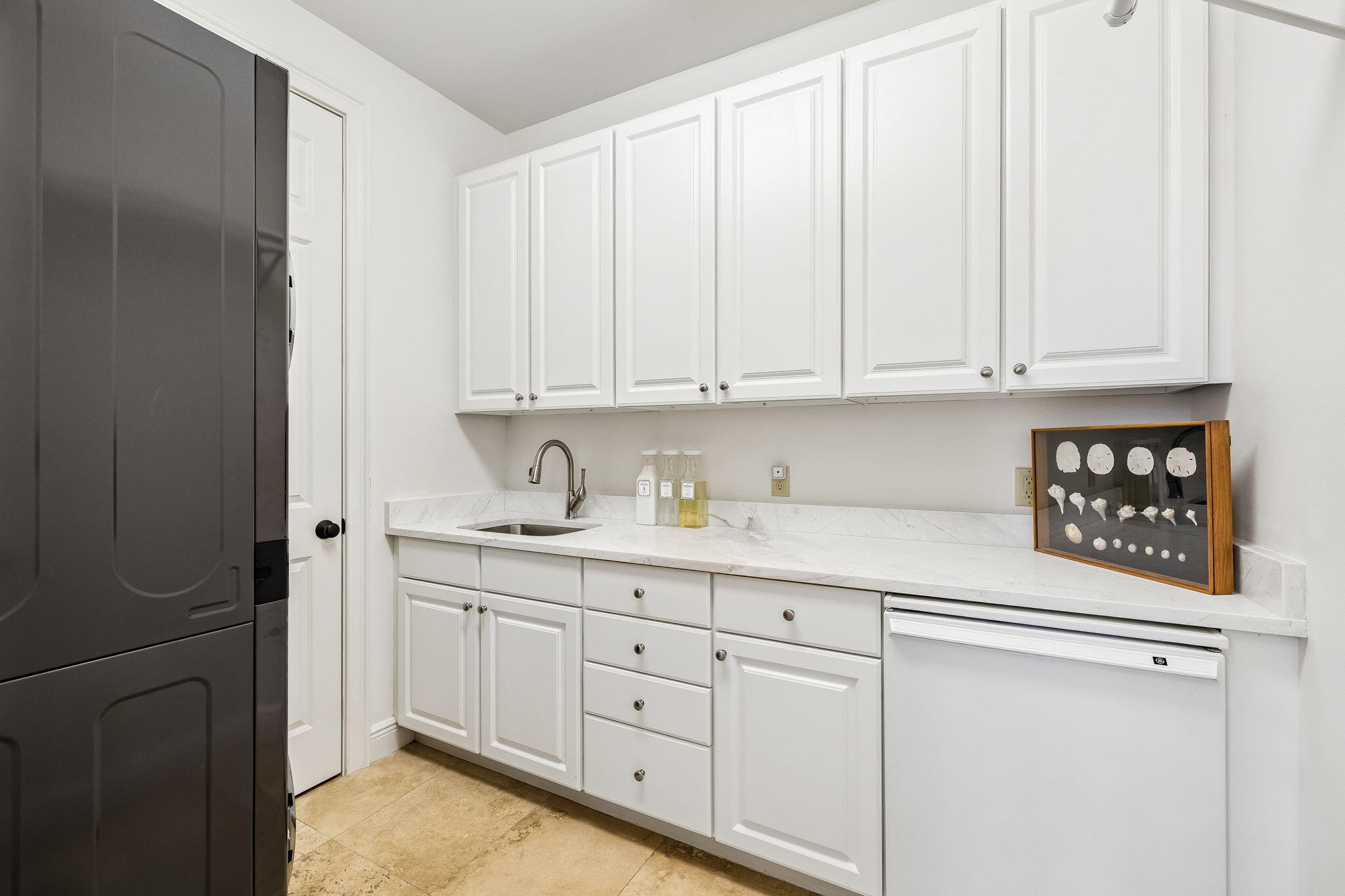 BAYTOWNE AVE EAST - Residential