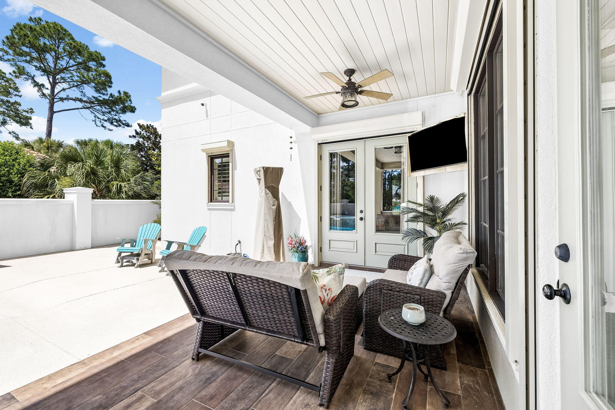 BAYTOWNE AVE EAST - Residential