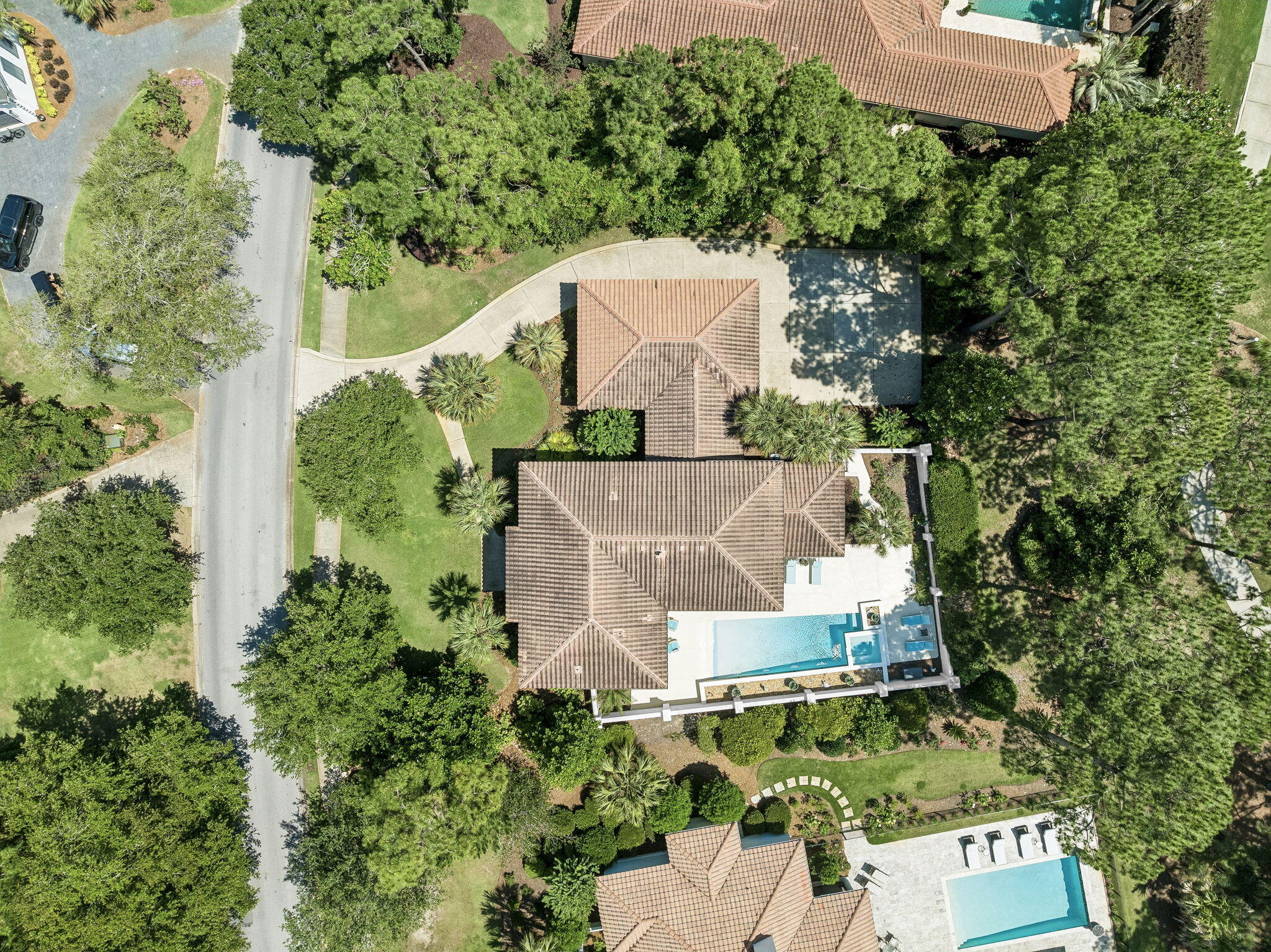BAYTOWNE AVE EAST - Residential