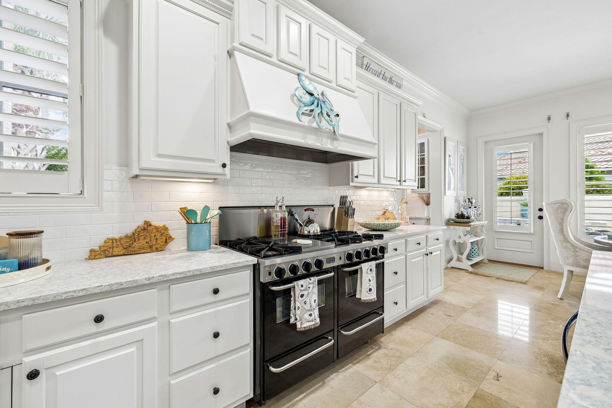 BAYTOWNE AVE EAST - Residential