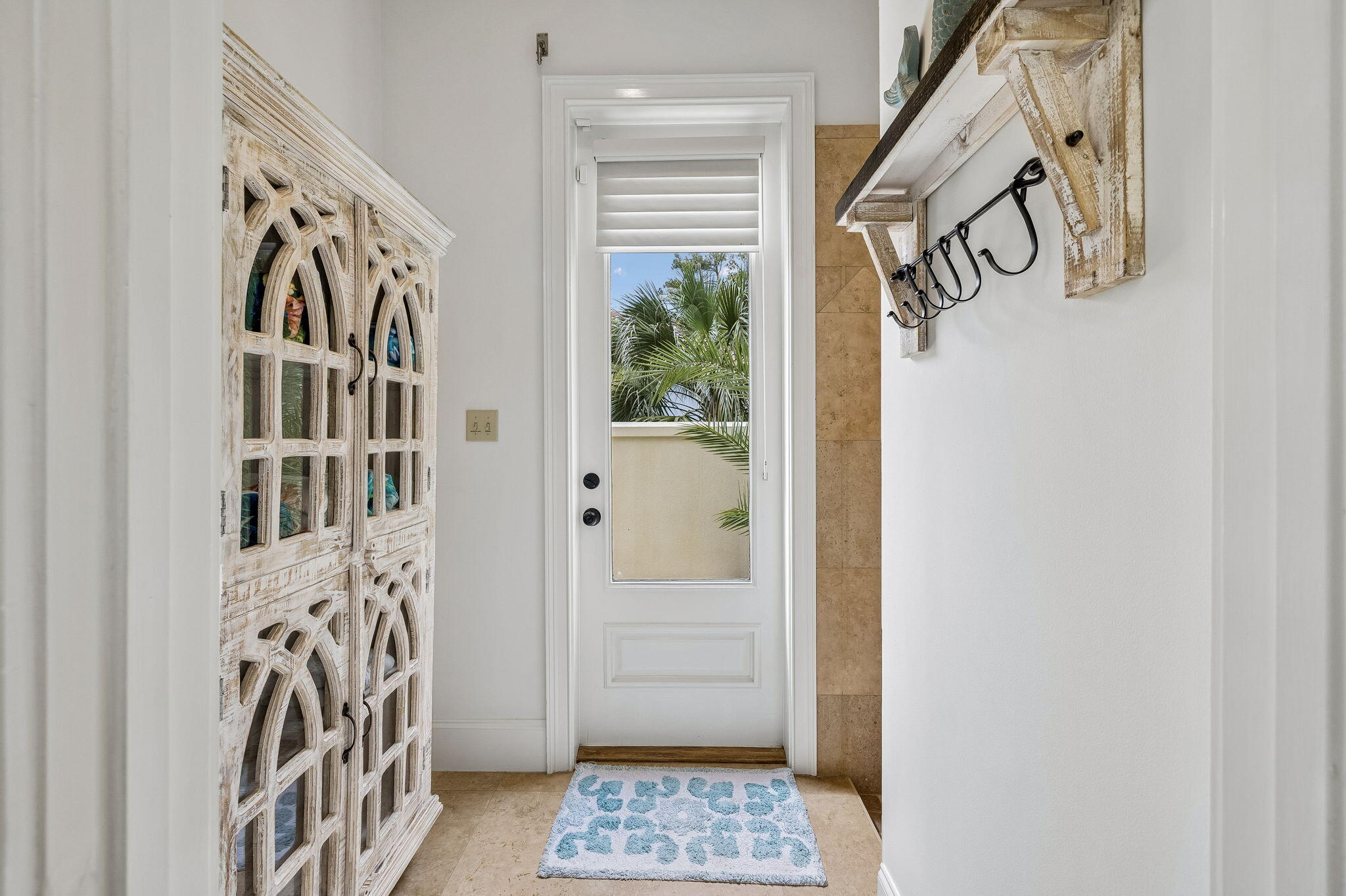 BAYTOWNE AVE EAST - Residential