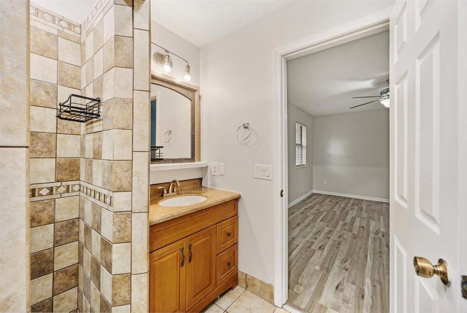 METES & BOUNDS - Residential Lease