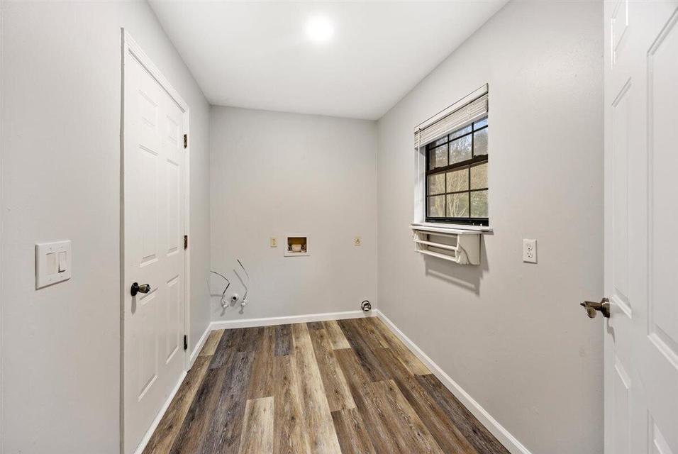 METES & BOUNDS - Residential Lease