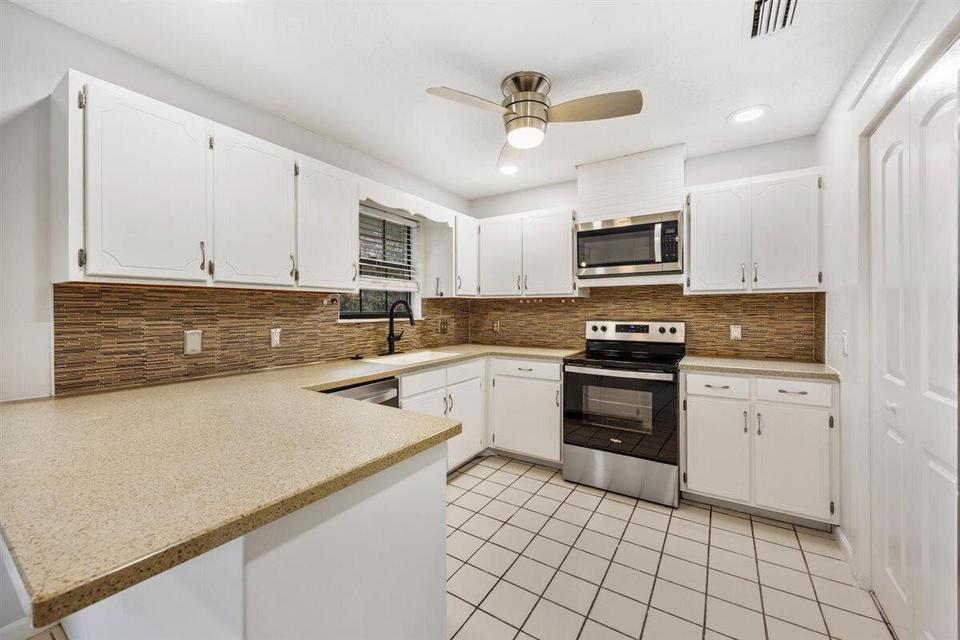 METES & BOUNDS - Residential Lease