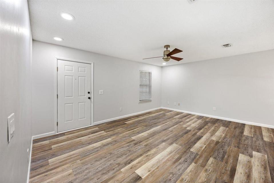 METES & BOUNDS - Residential Lease