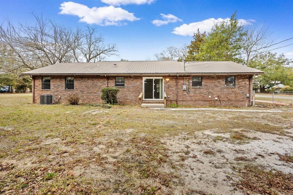 METES & BOUNDS - Residential Lease