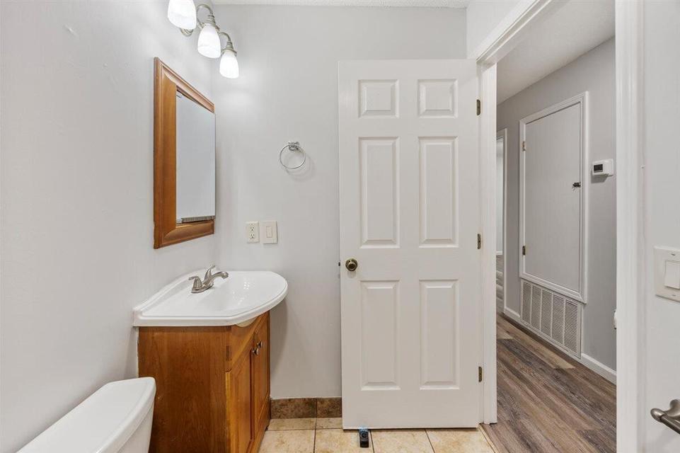 METES & BOUNDS - Residential Lease