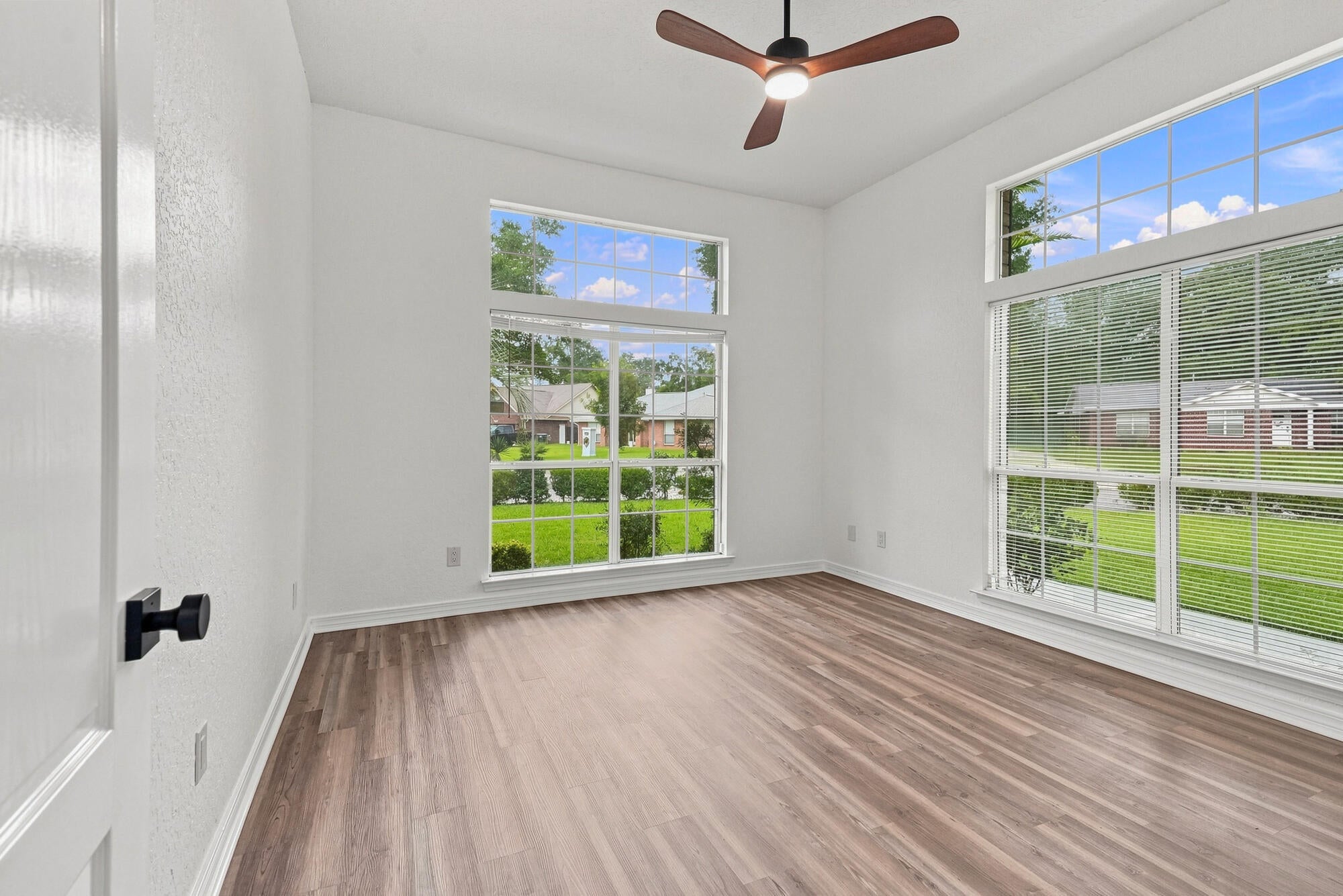 PARADISE BEACH S/D - Residential