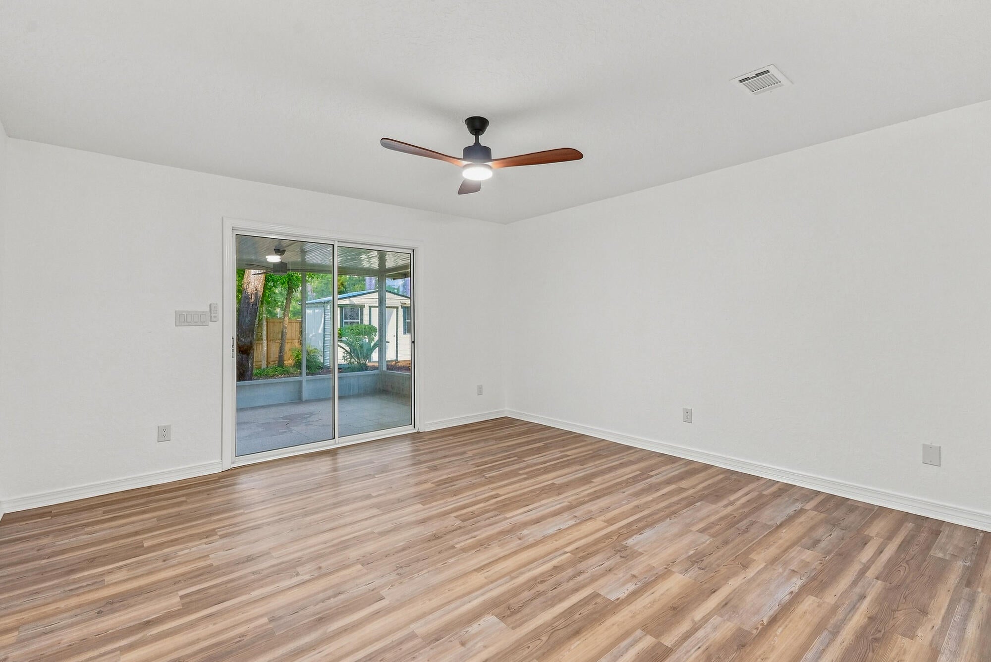 PARADISE BEACH S/D - Residential