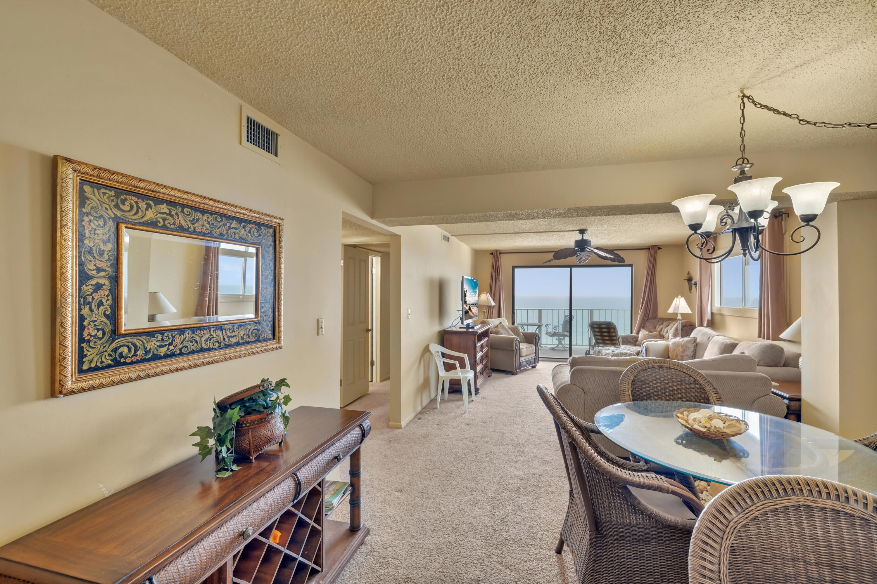 REGENCY TOWERS - Residential