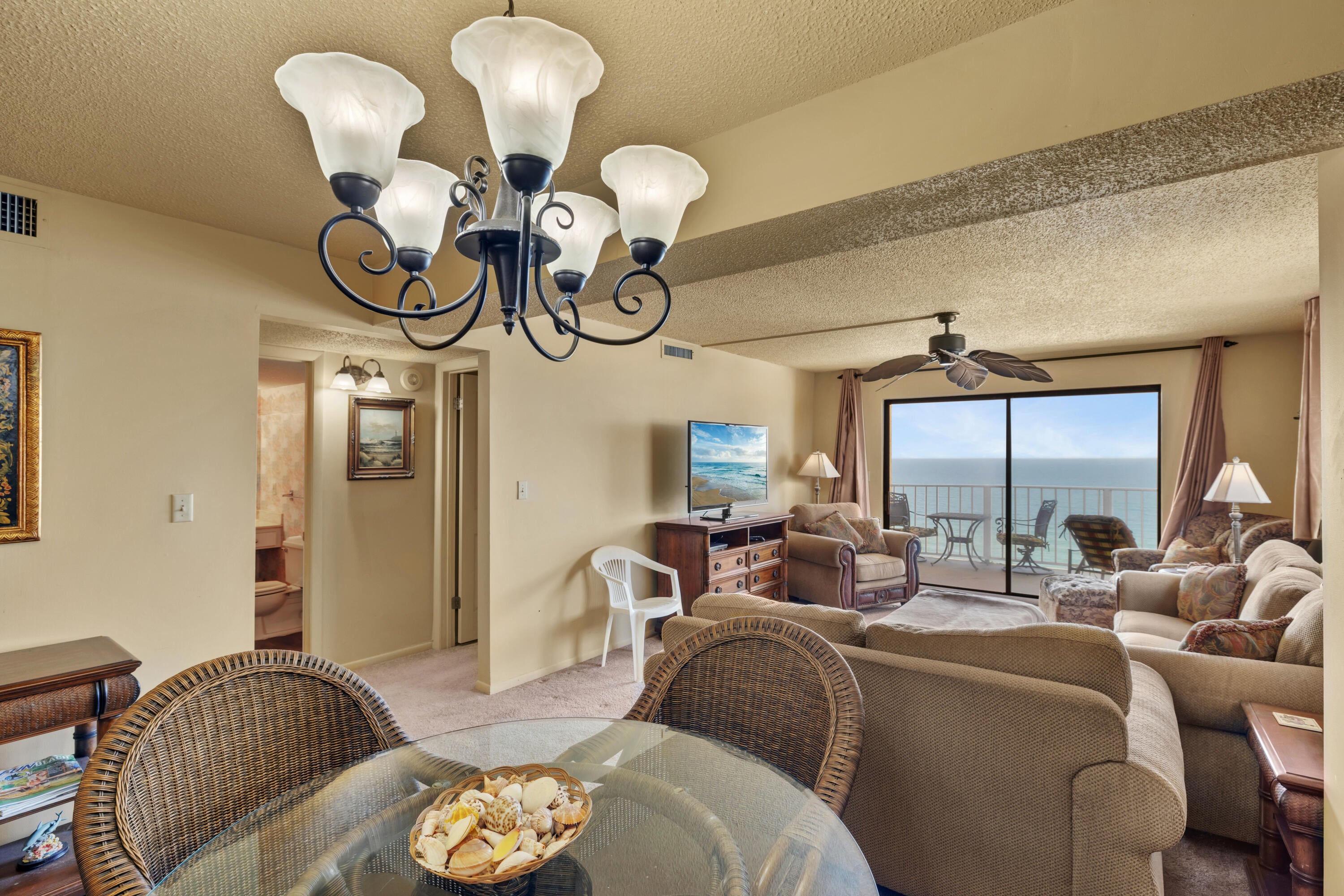 REGENCY TOWERS - Residential