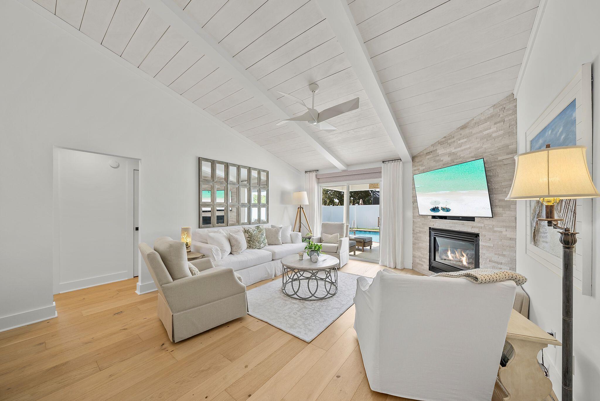 SUMMER BREEZE PH 1 - Residential