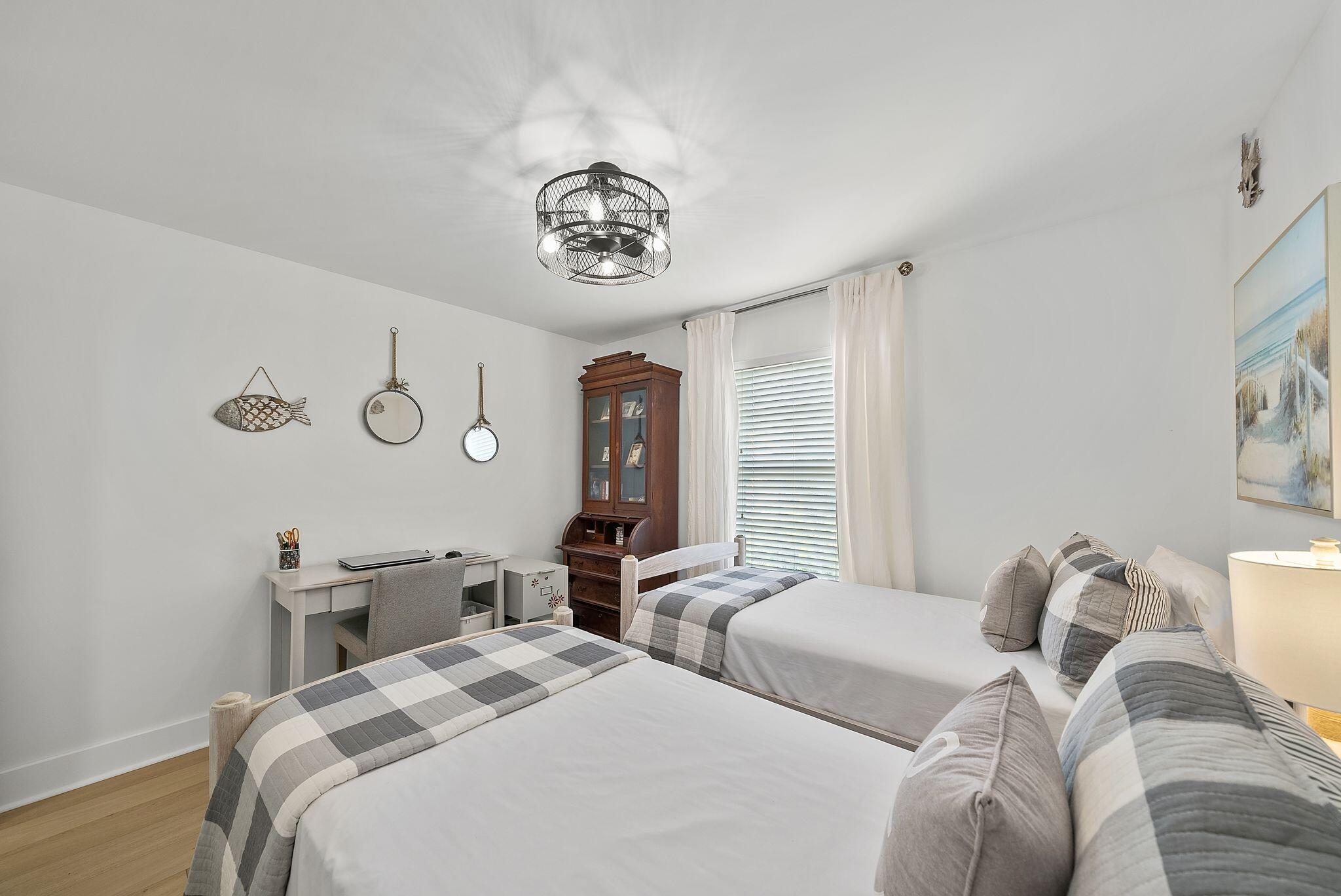 SUMMER BREEZE PH 1 - Residential