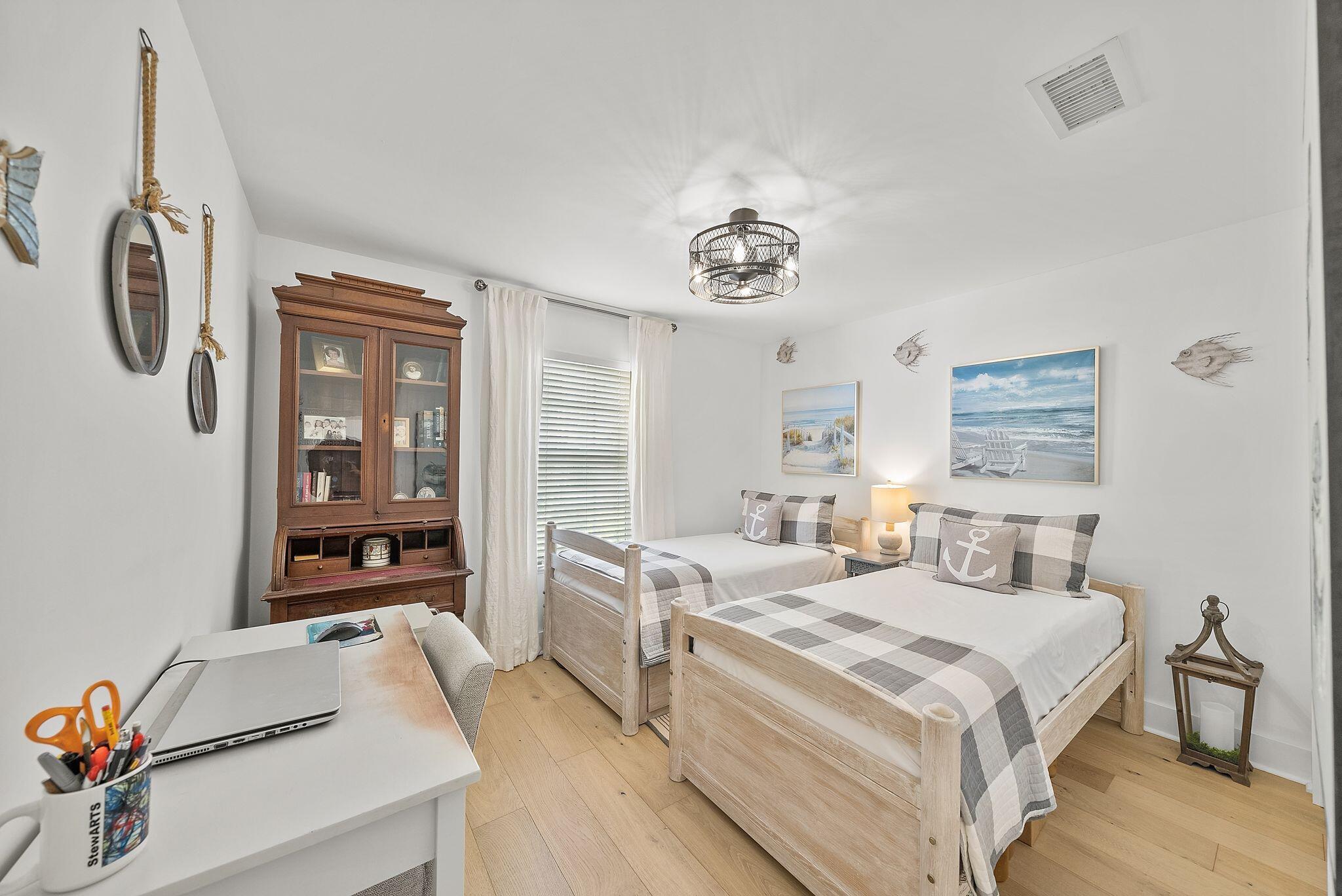 SUMMER BREEZE PH 1 - Residential
