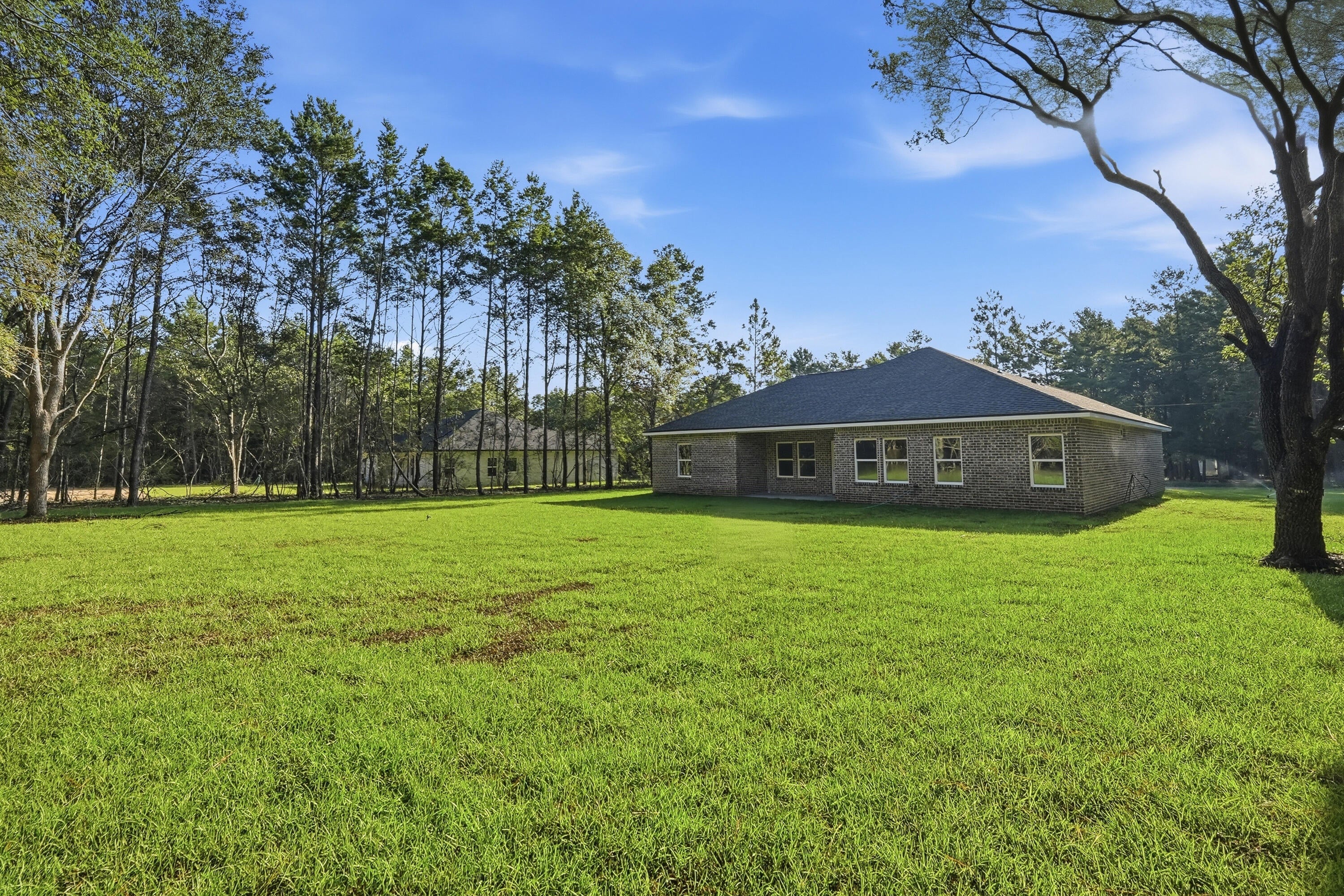 COUNTRY BREEZE - Residential
