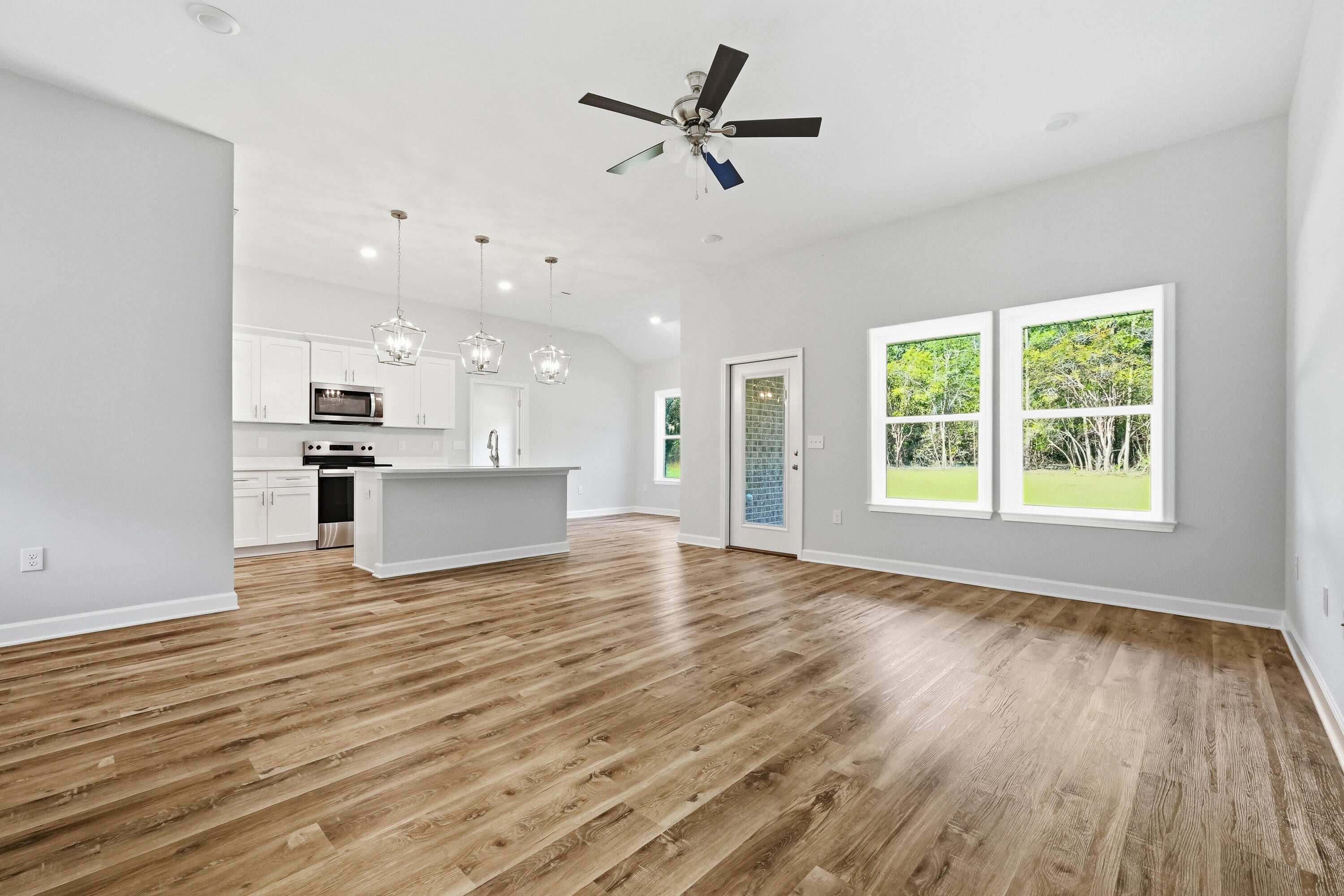 COUNTRY BREEZE - Residential
