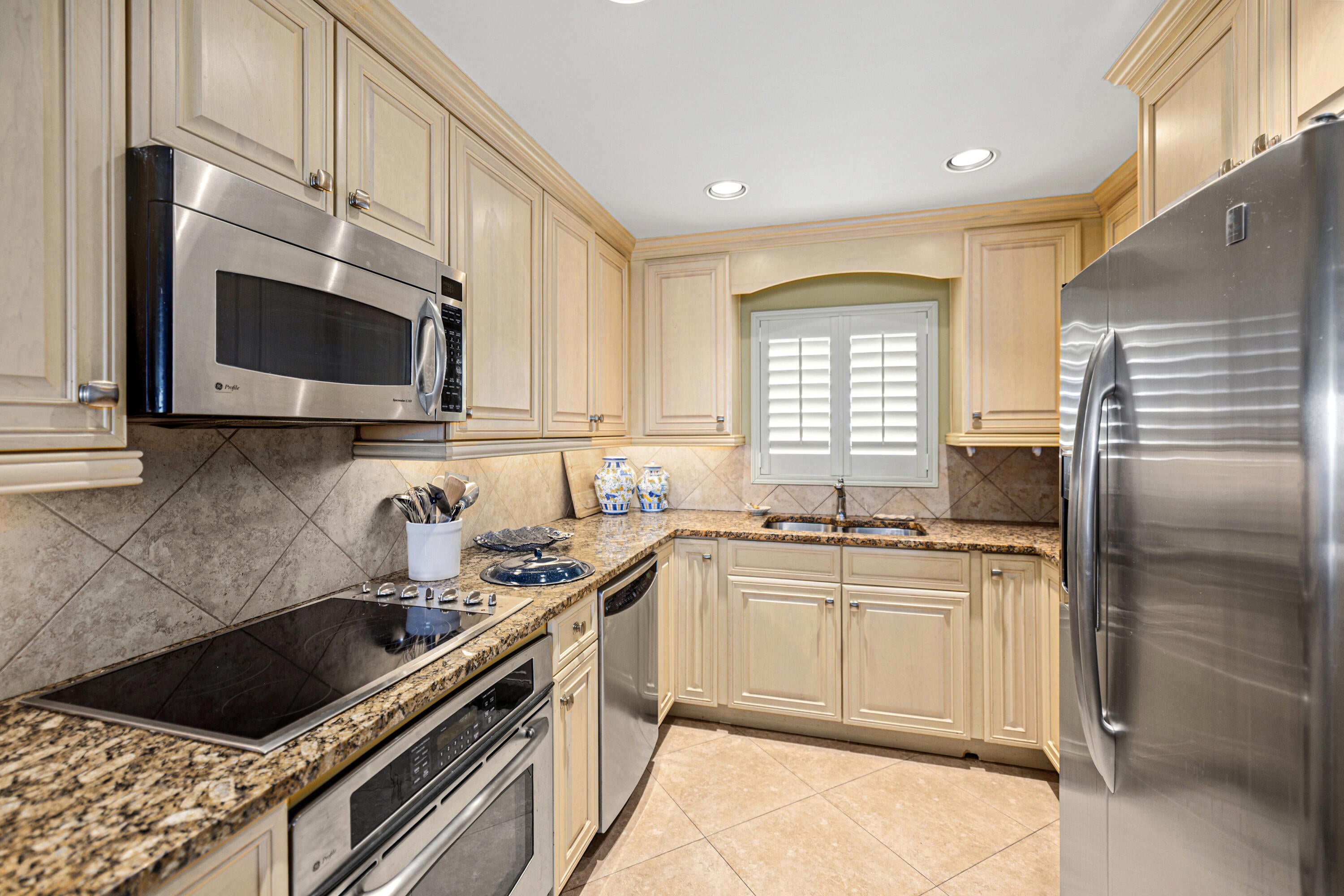 AEGEAN CONDO - Residential